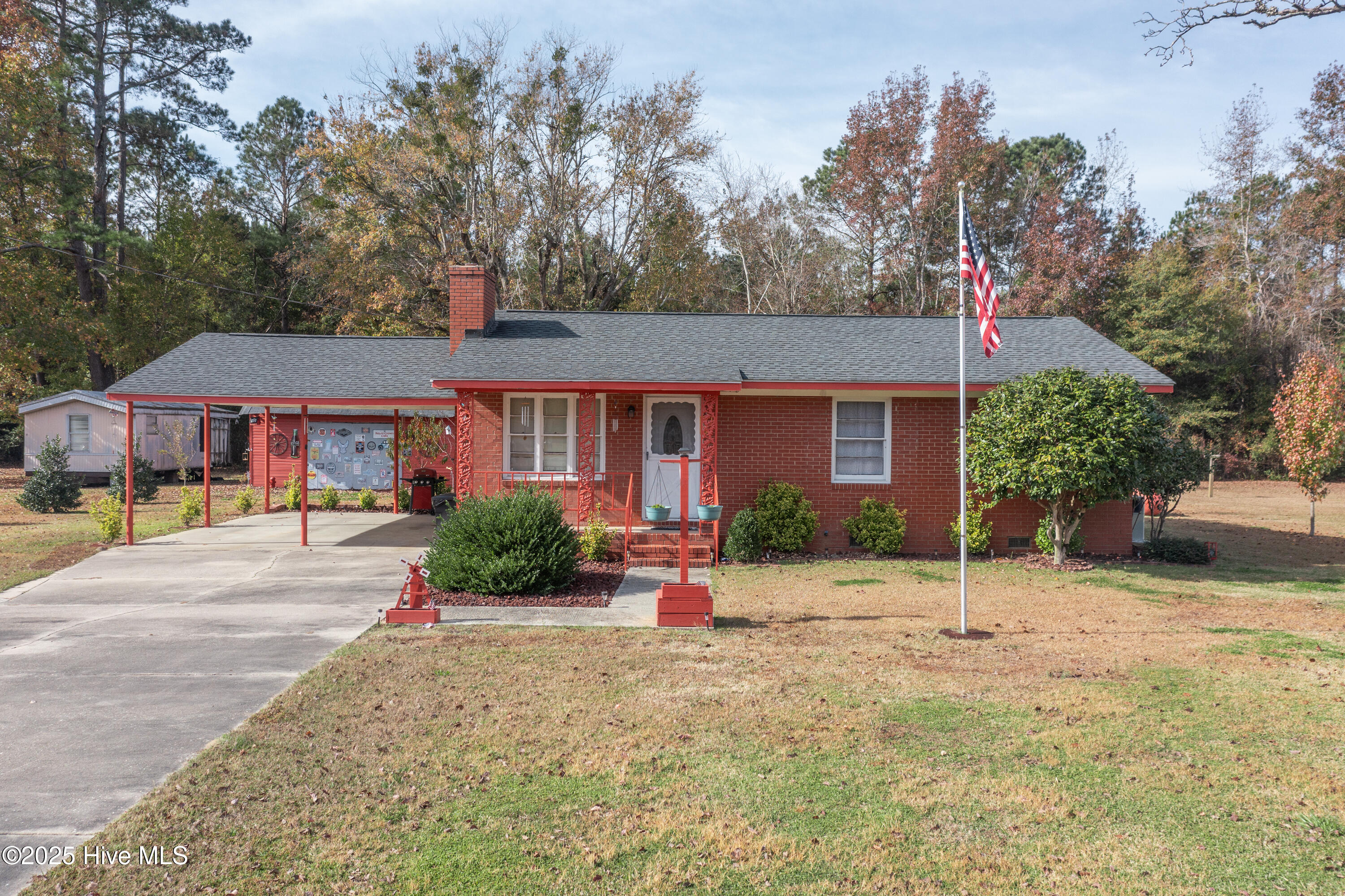 100541983 | Photo 38