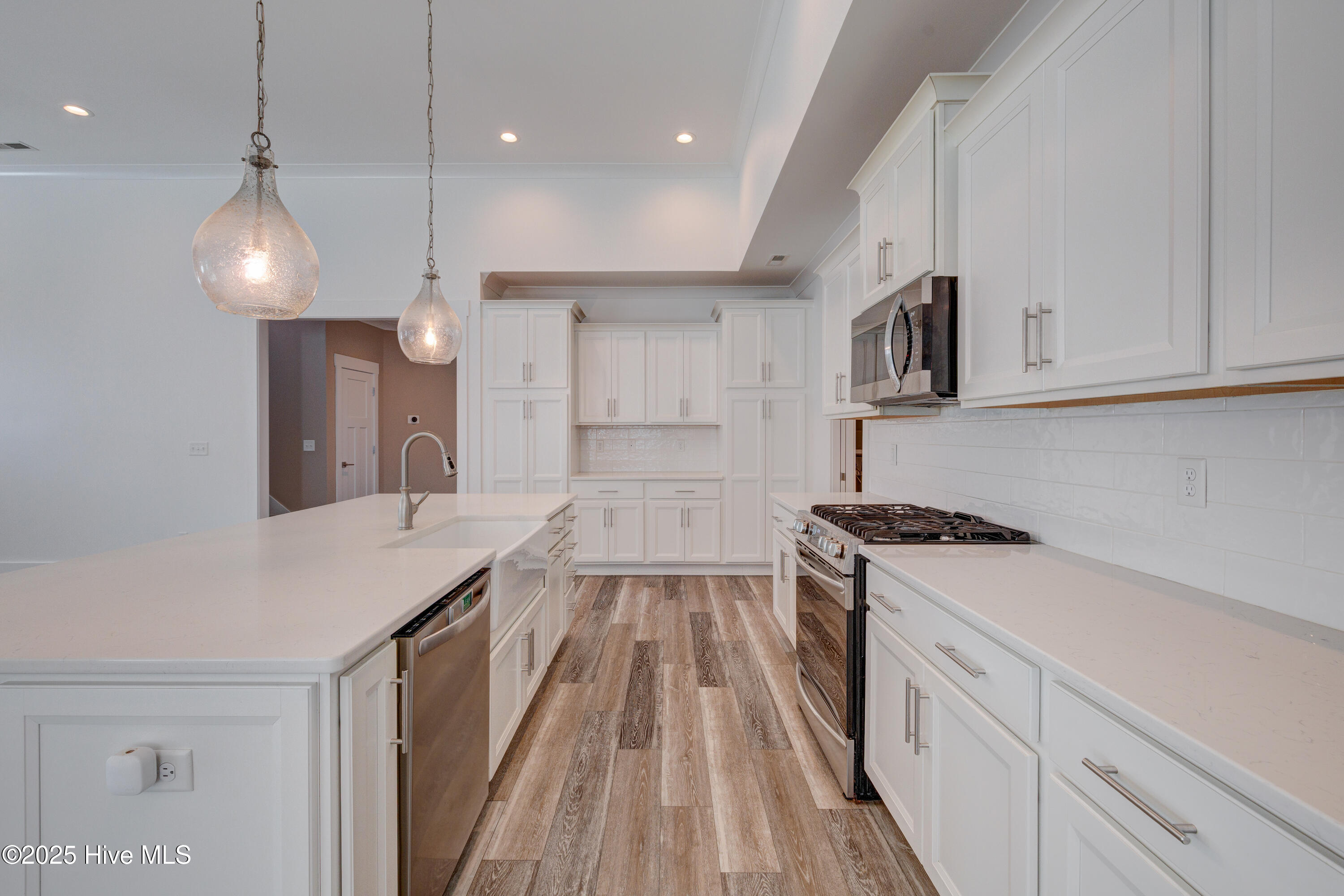 100534691 | Photo 18