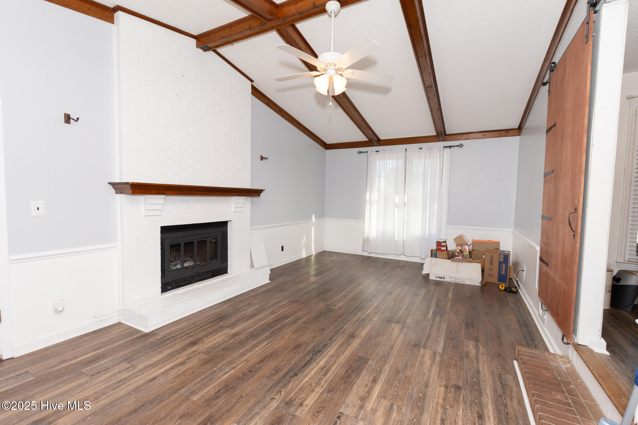 100546000 | Photo 21