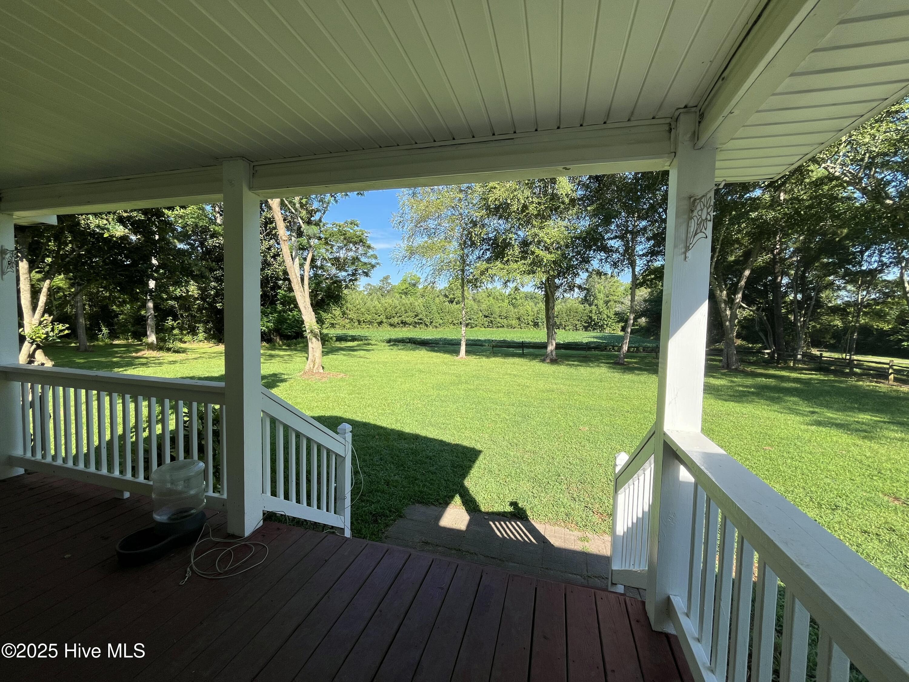 100539839 | Photo 45