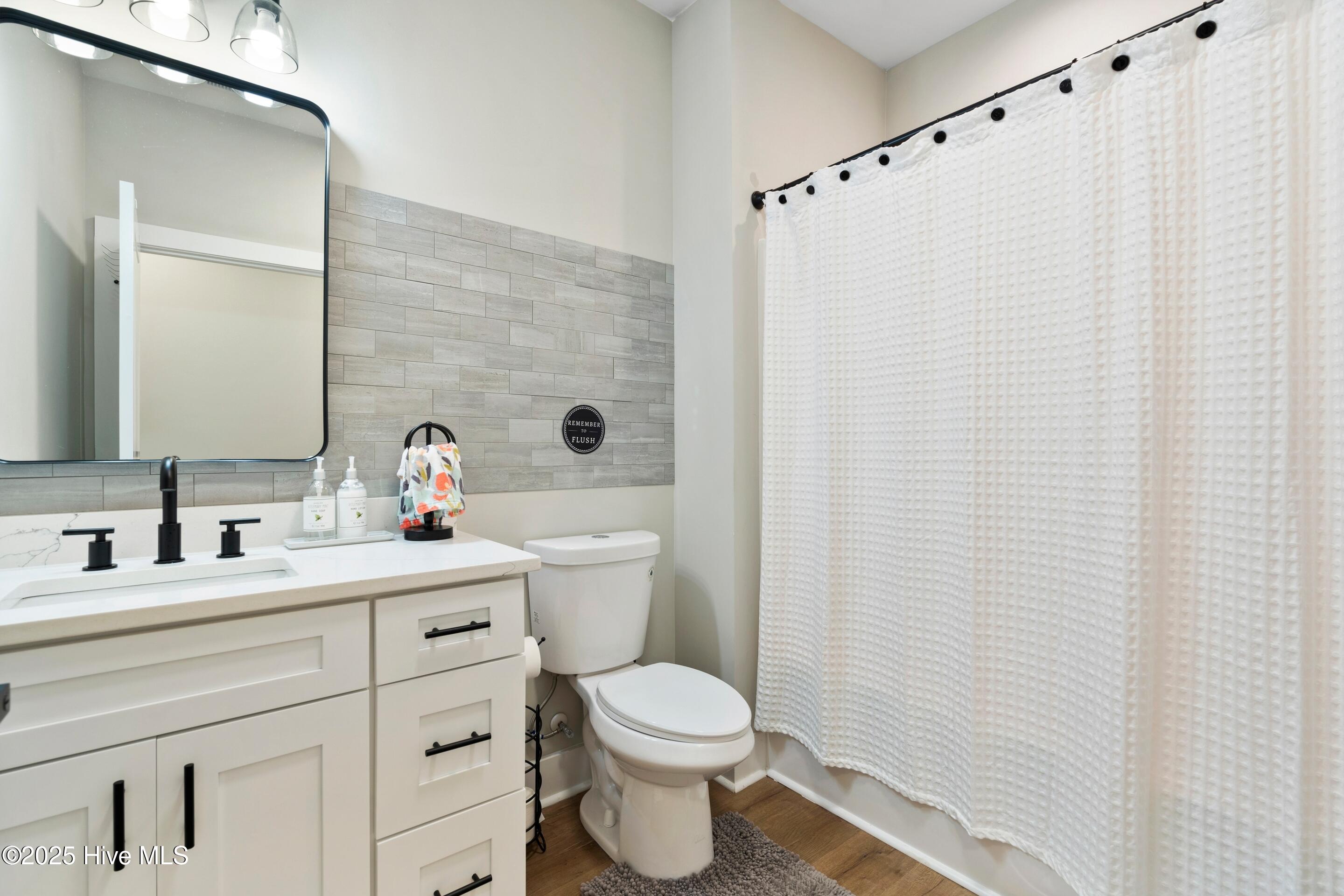 100516160 | Photo 12