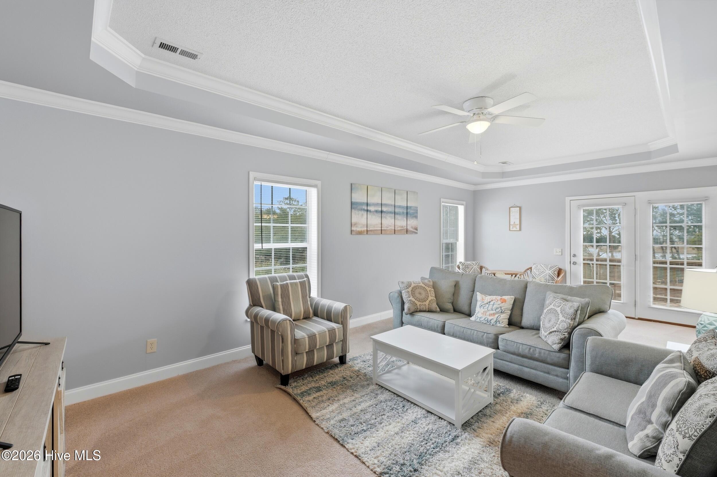 100557500 | Photo 35