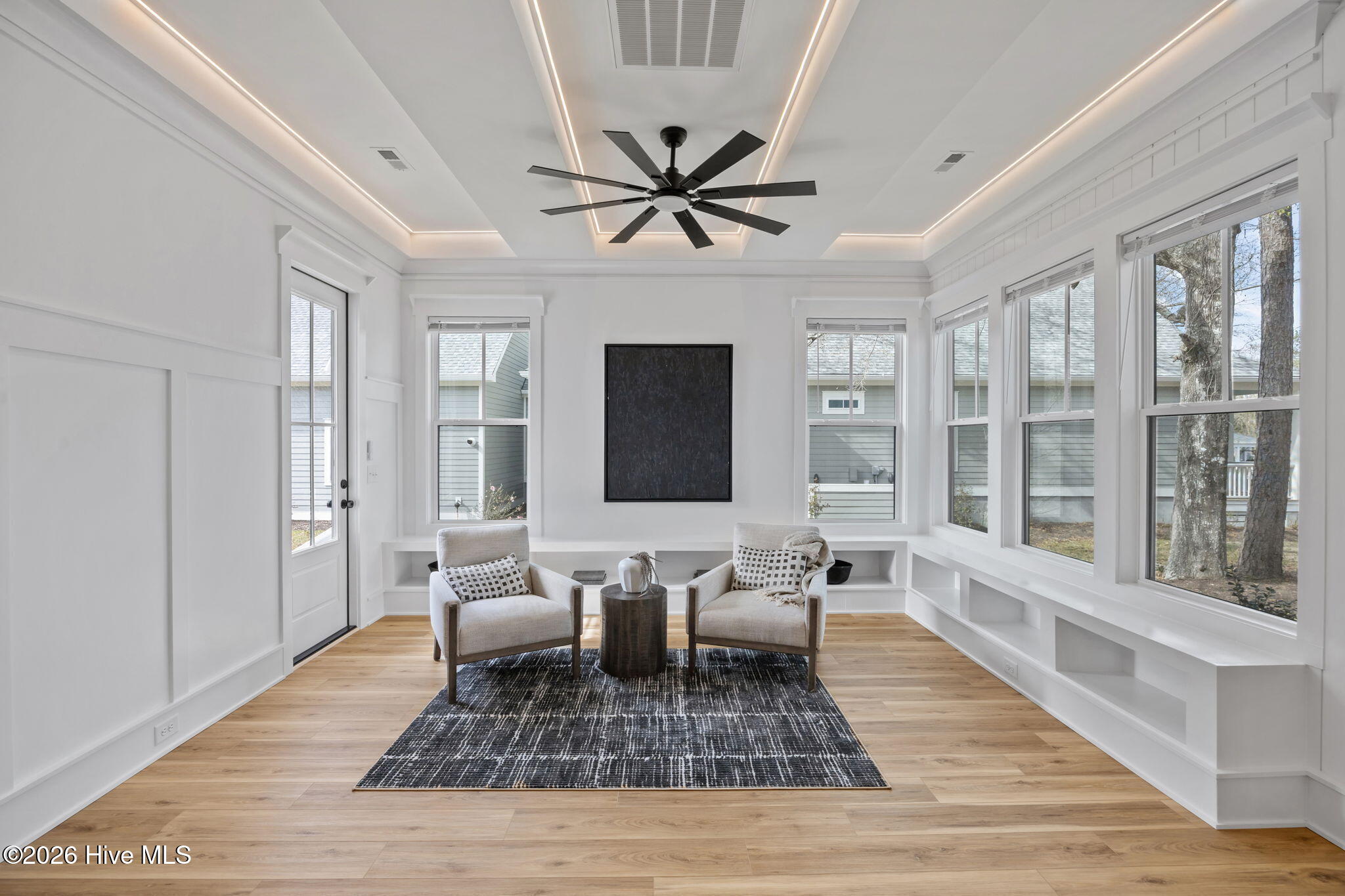 100561679 | Photo 16