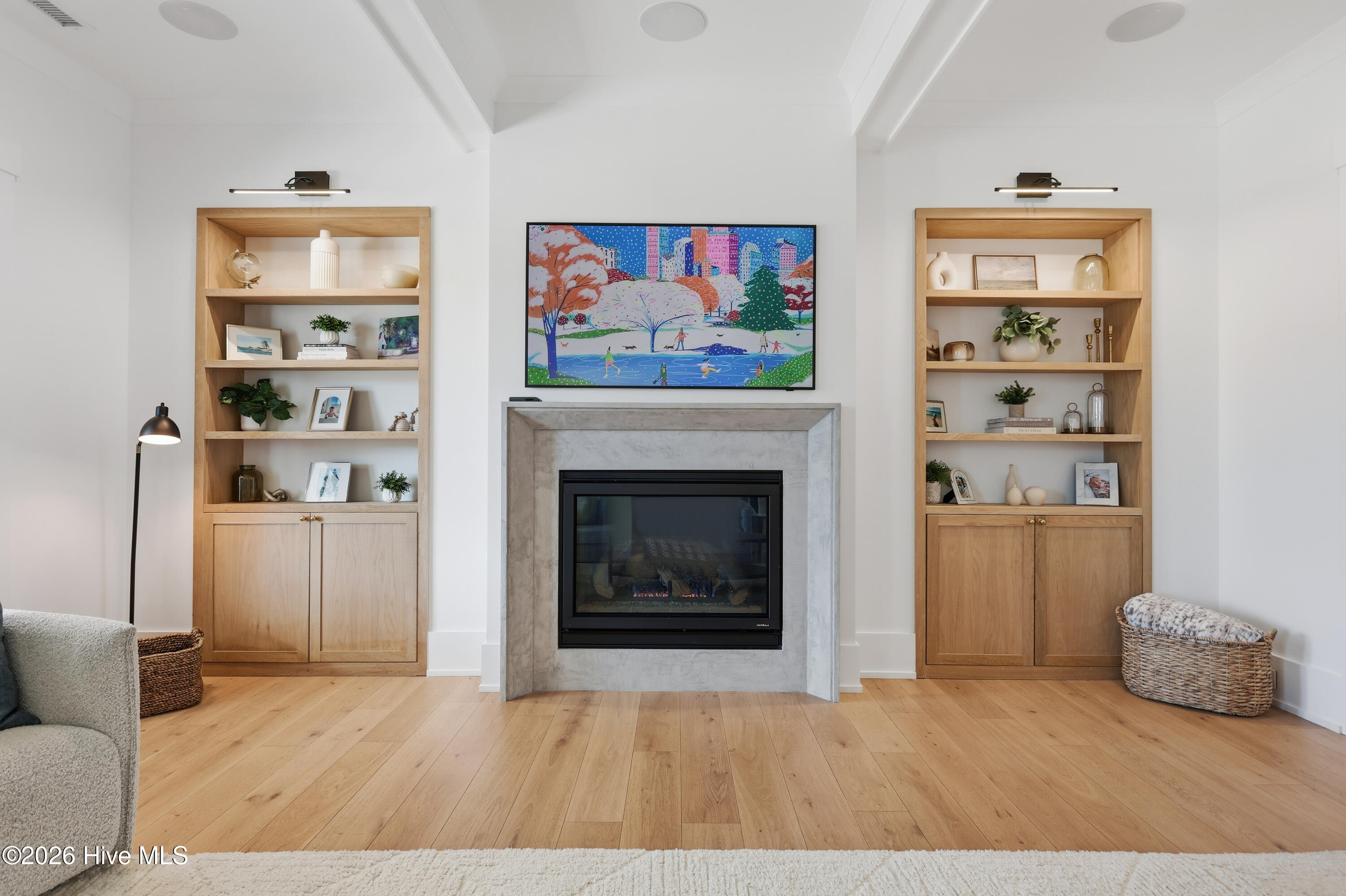 100554567 | Photo 15