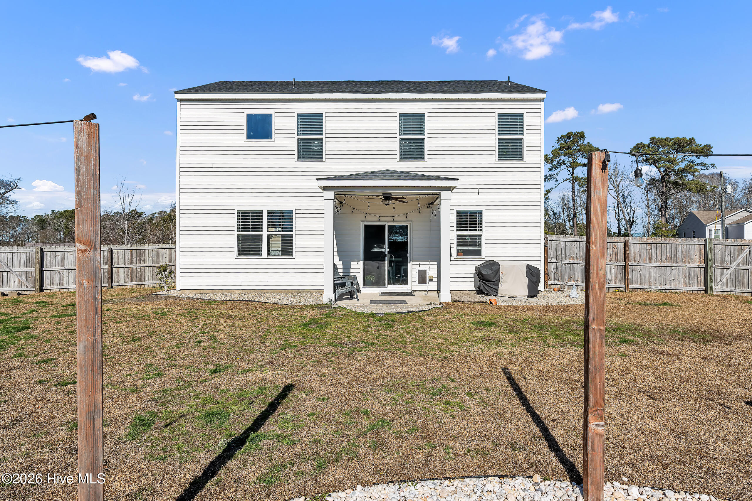 100551354 | Photo 55