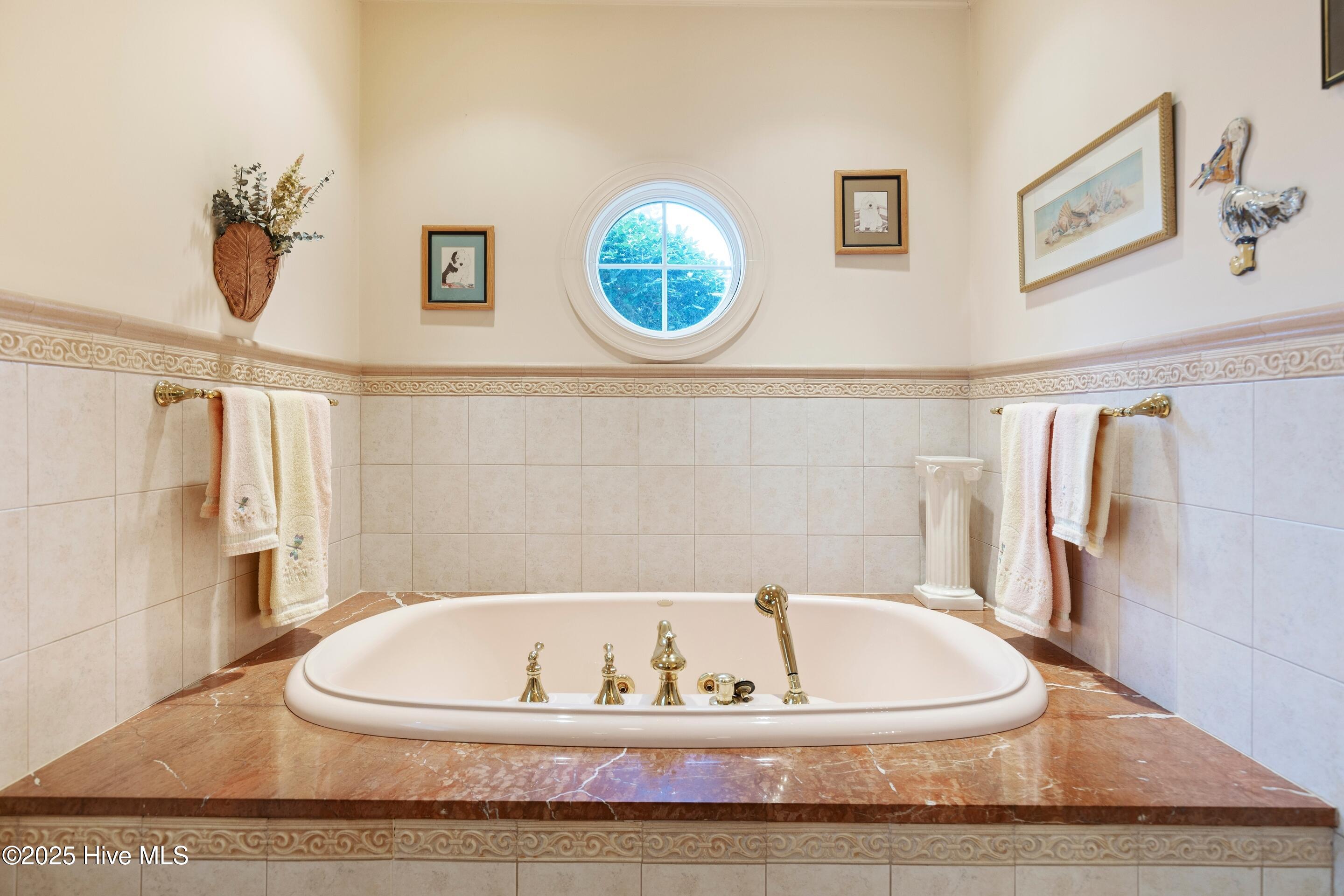 100545020 | Photo 36