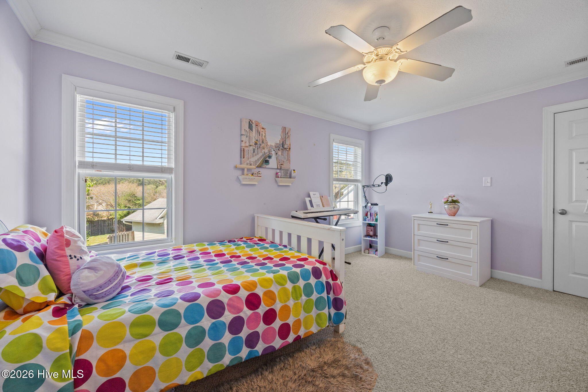 100564262 | Photo 42