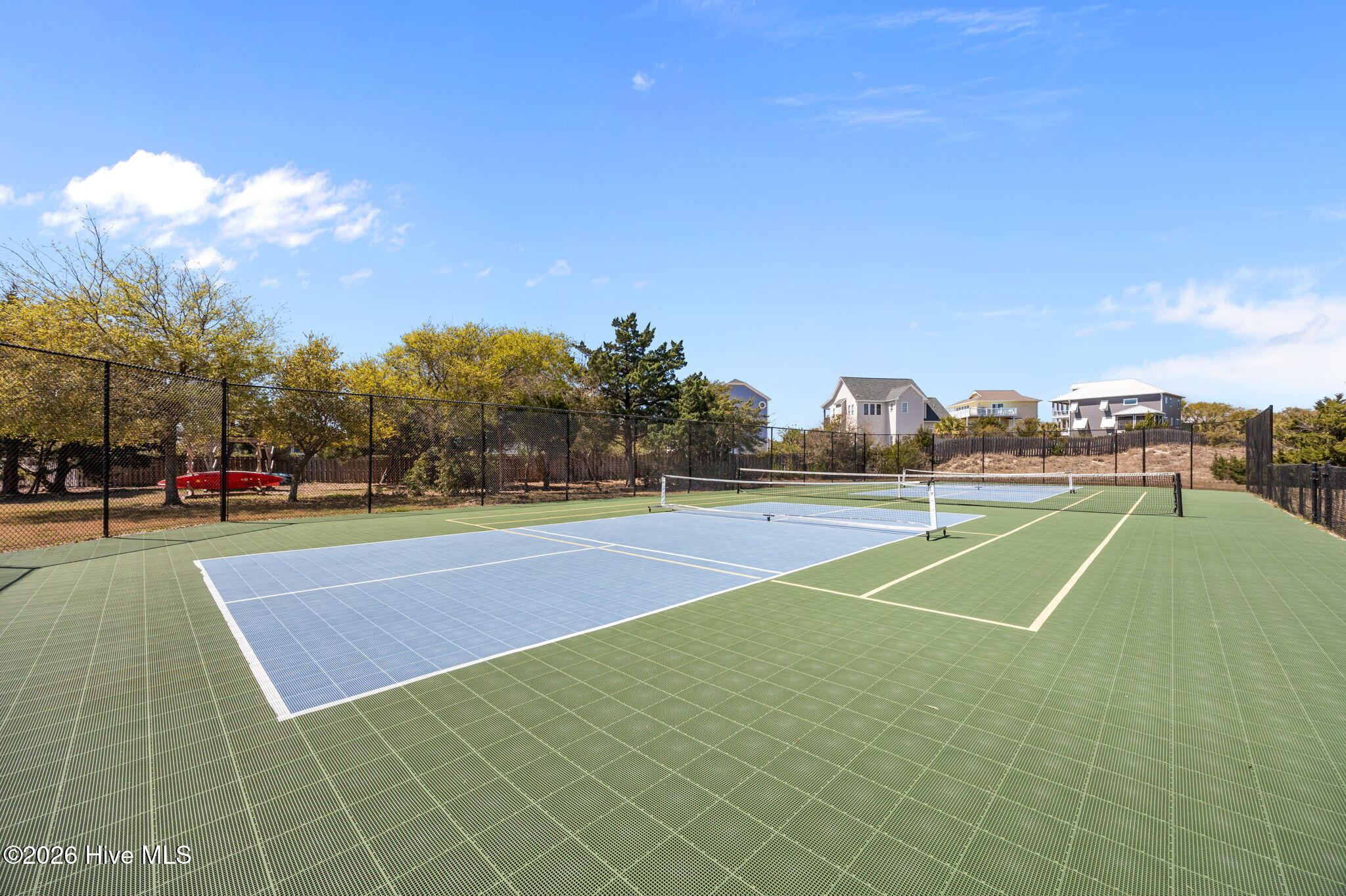 100565506 | Photo 44