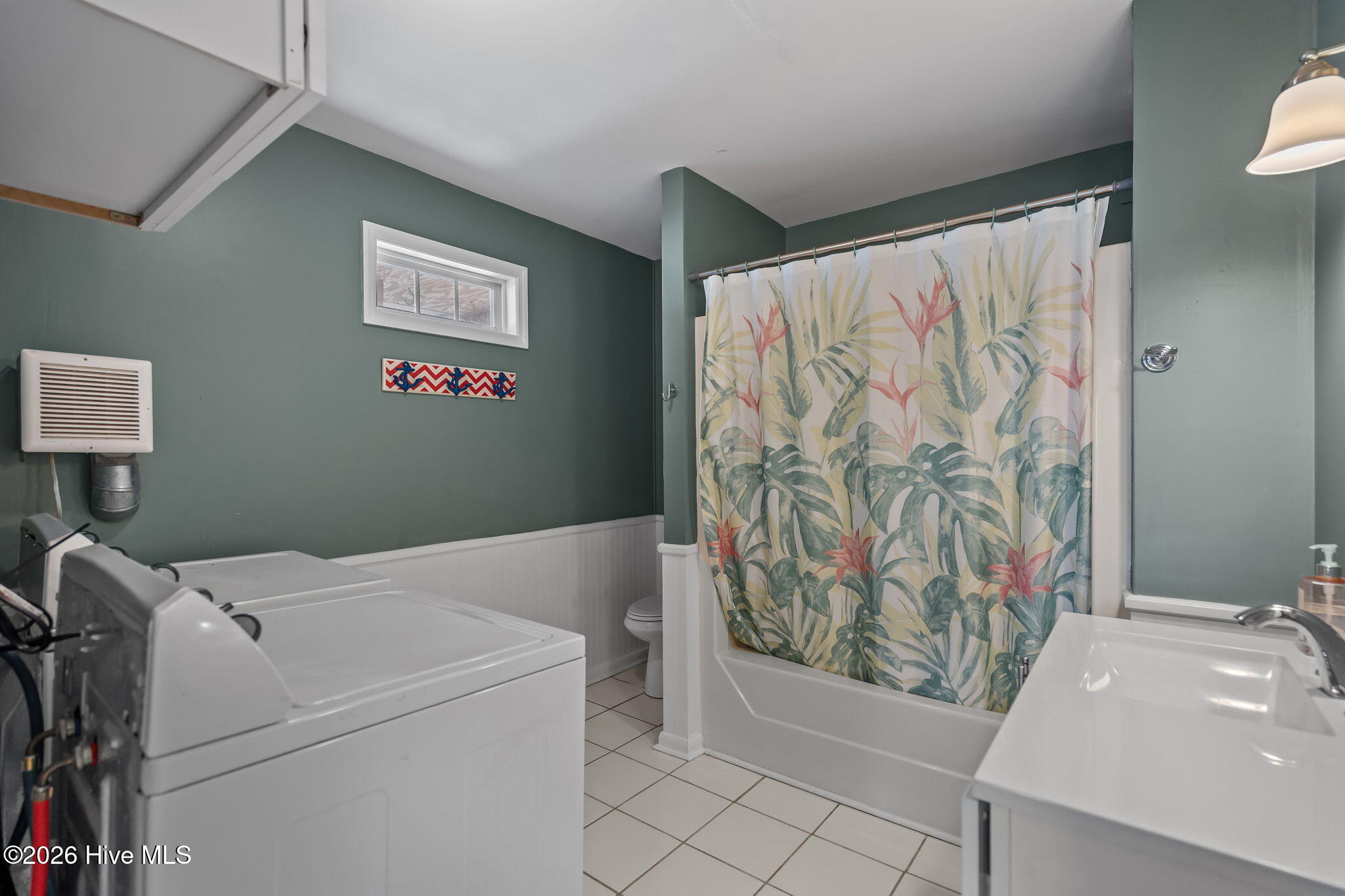 100555600 | Photo 62