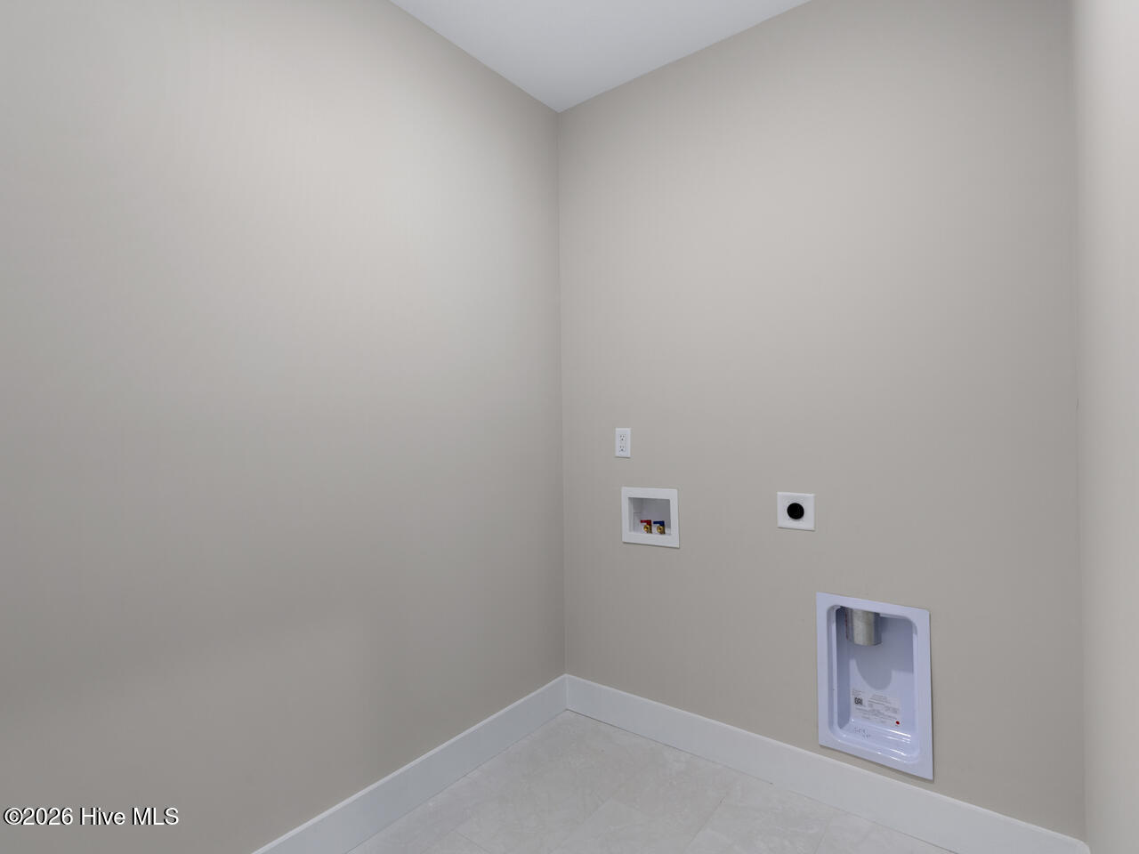 100565274 | Photo 28