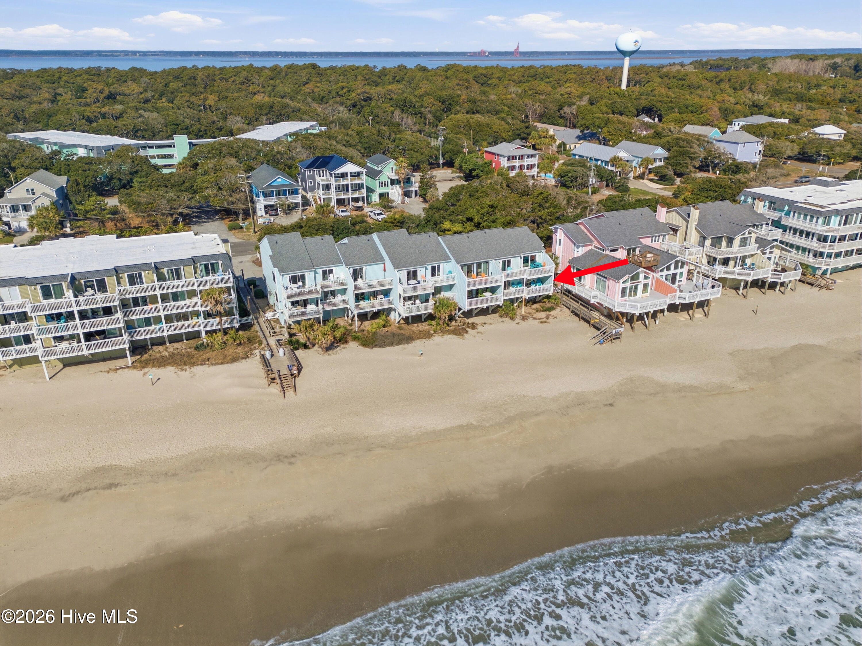 100557142 | Photo 44