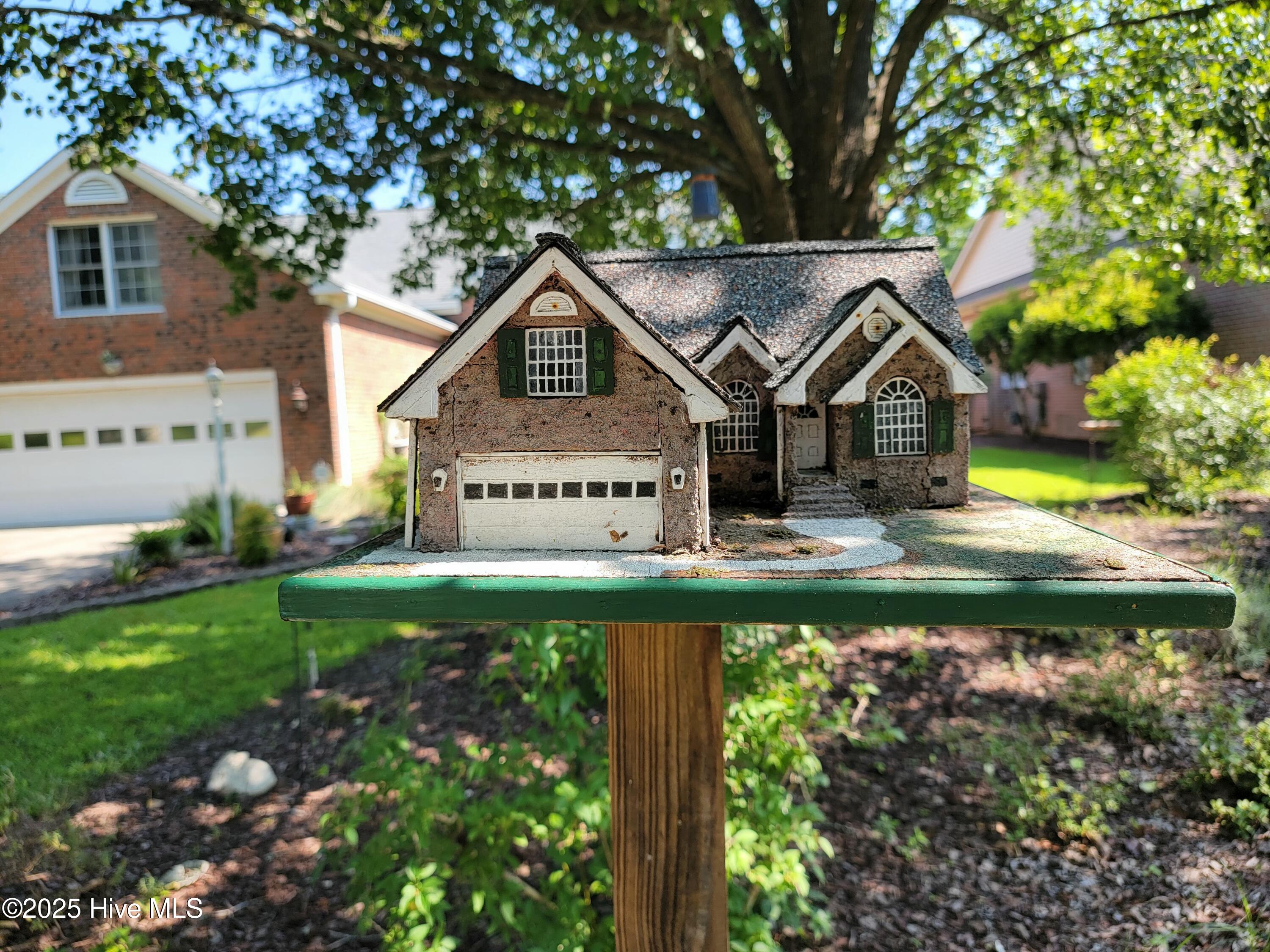 Bird House Replica