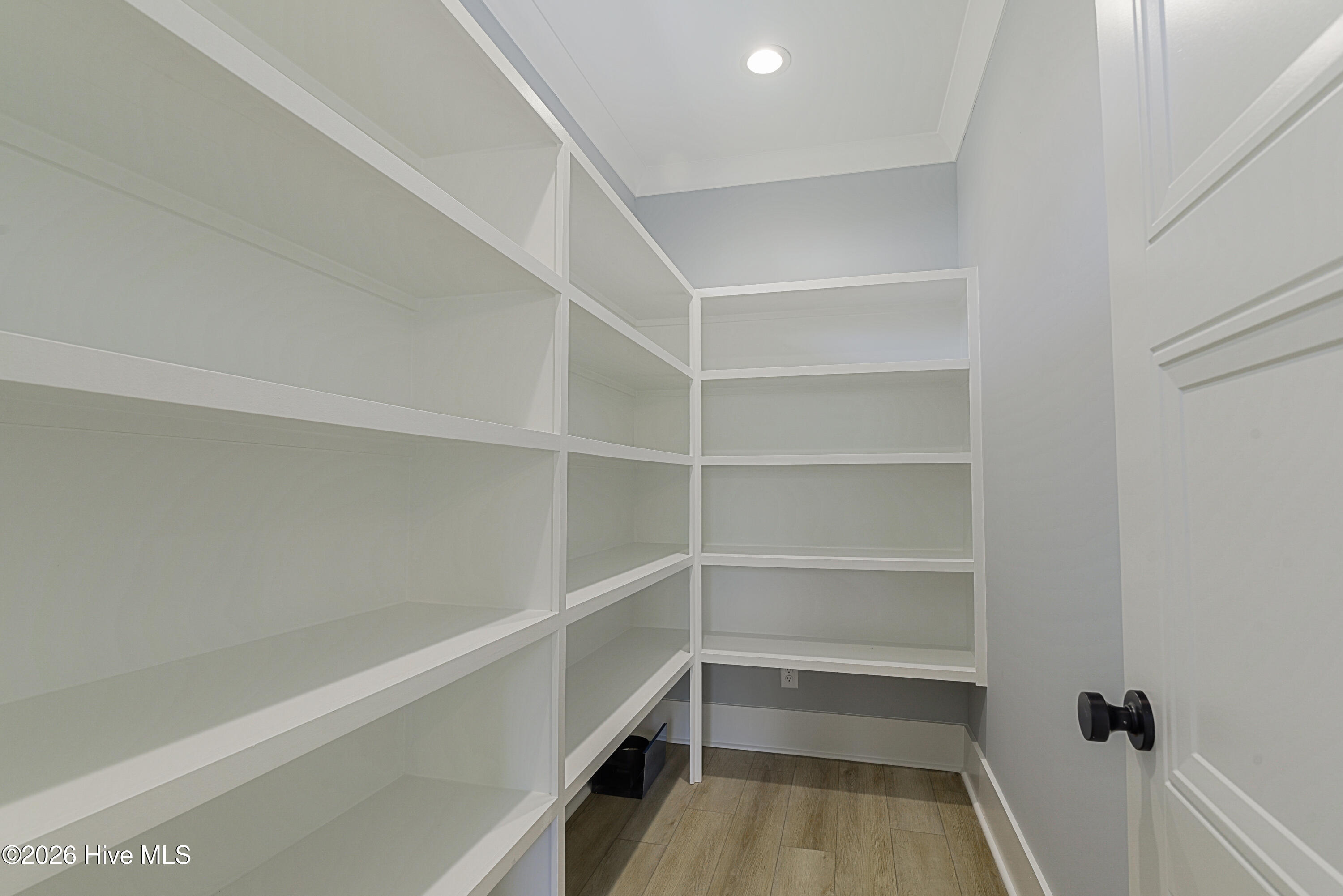 100547118 | Photo 29