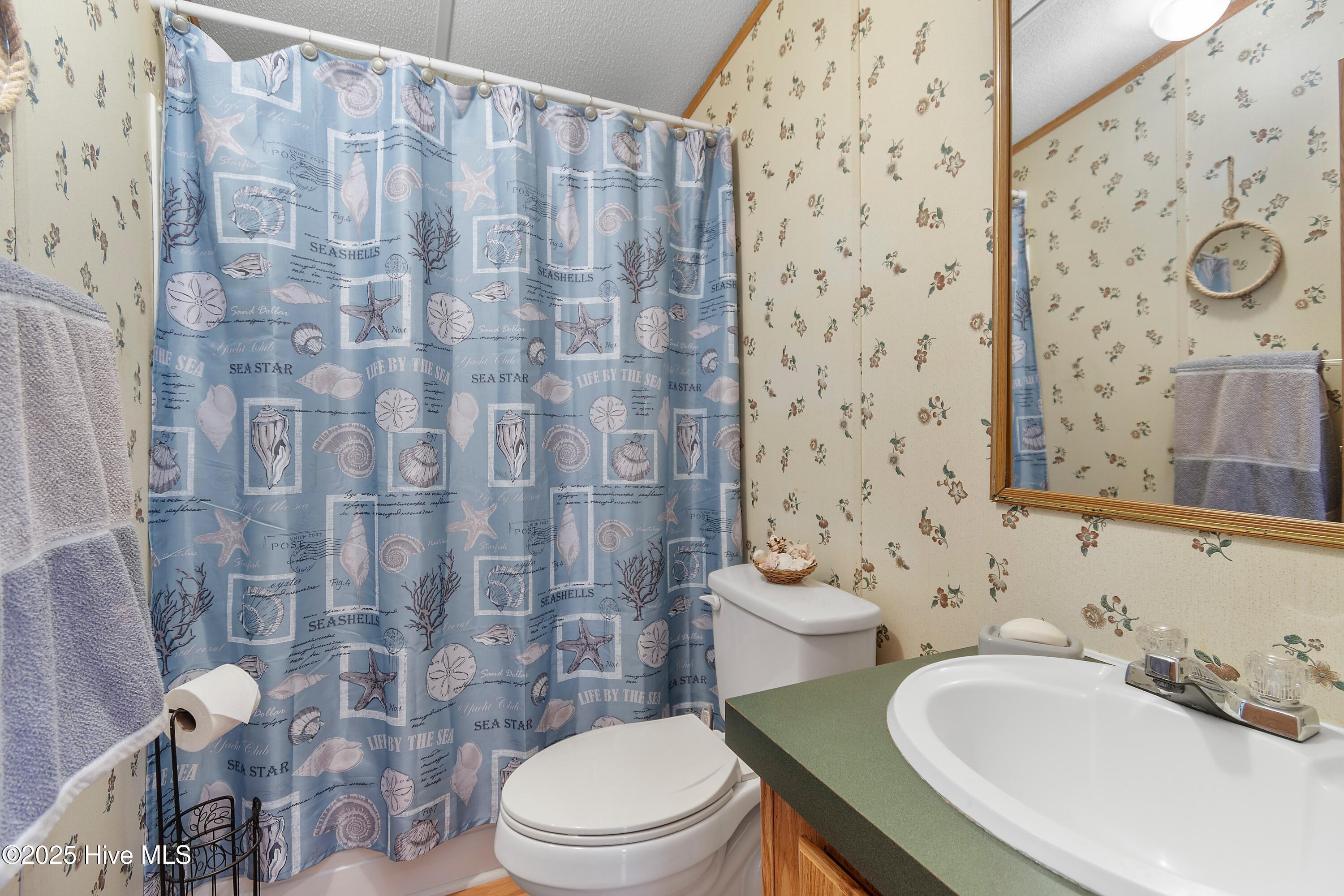 100518587 | Photo 22