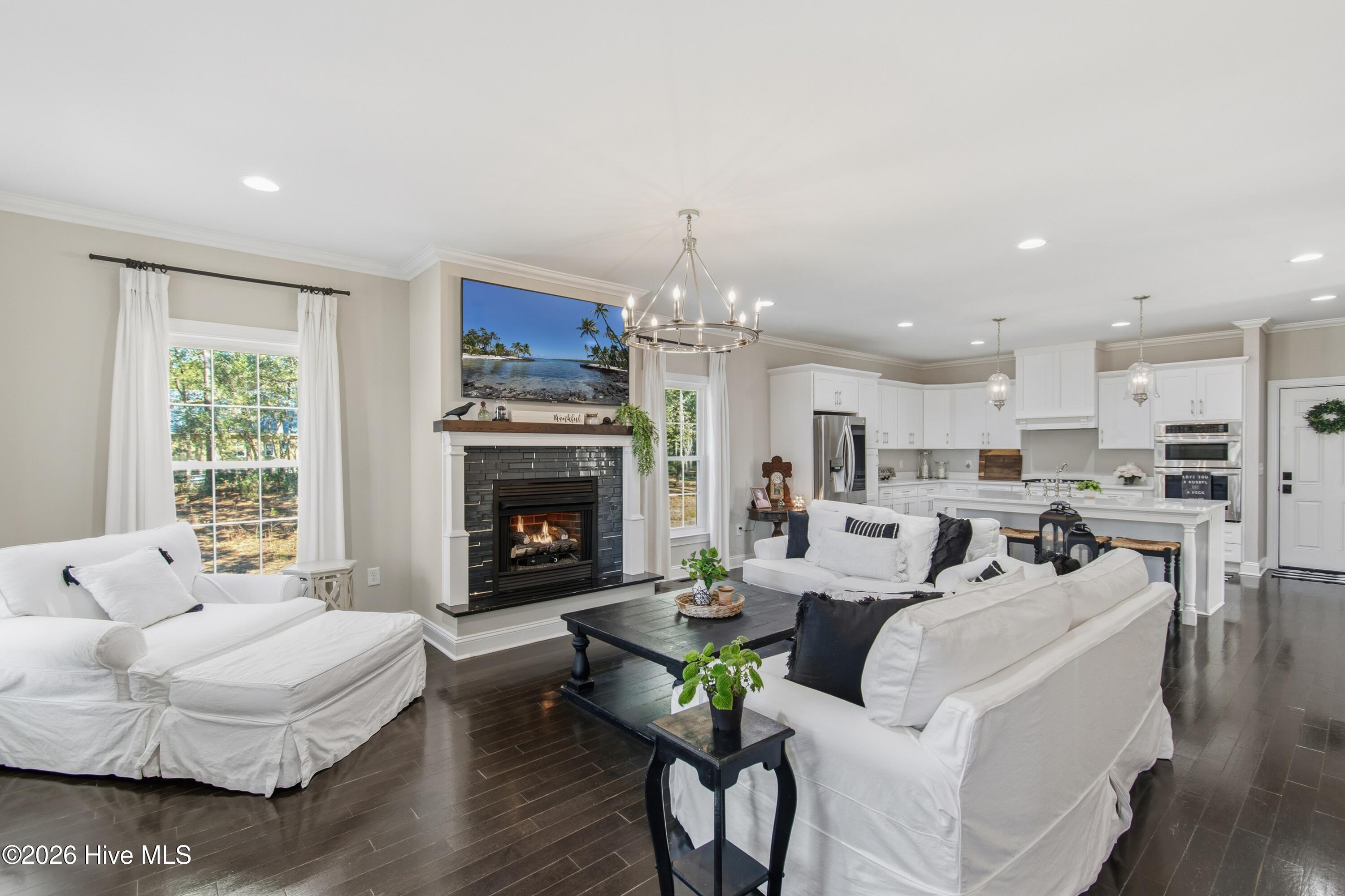 100550305 | Photo 14