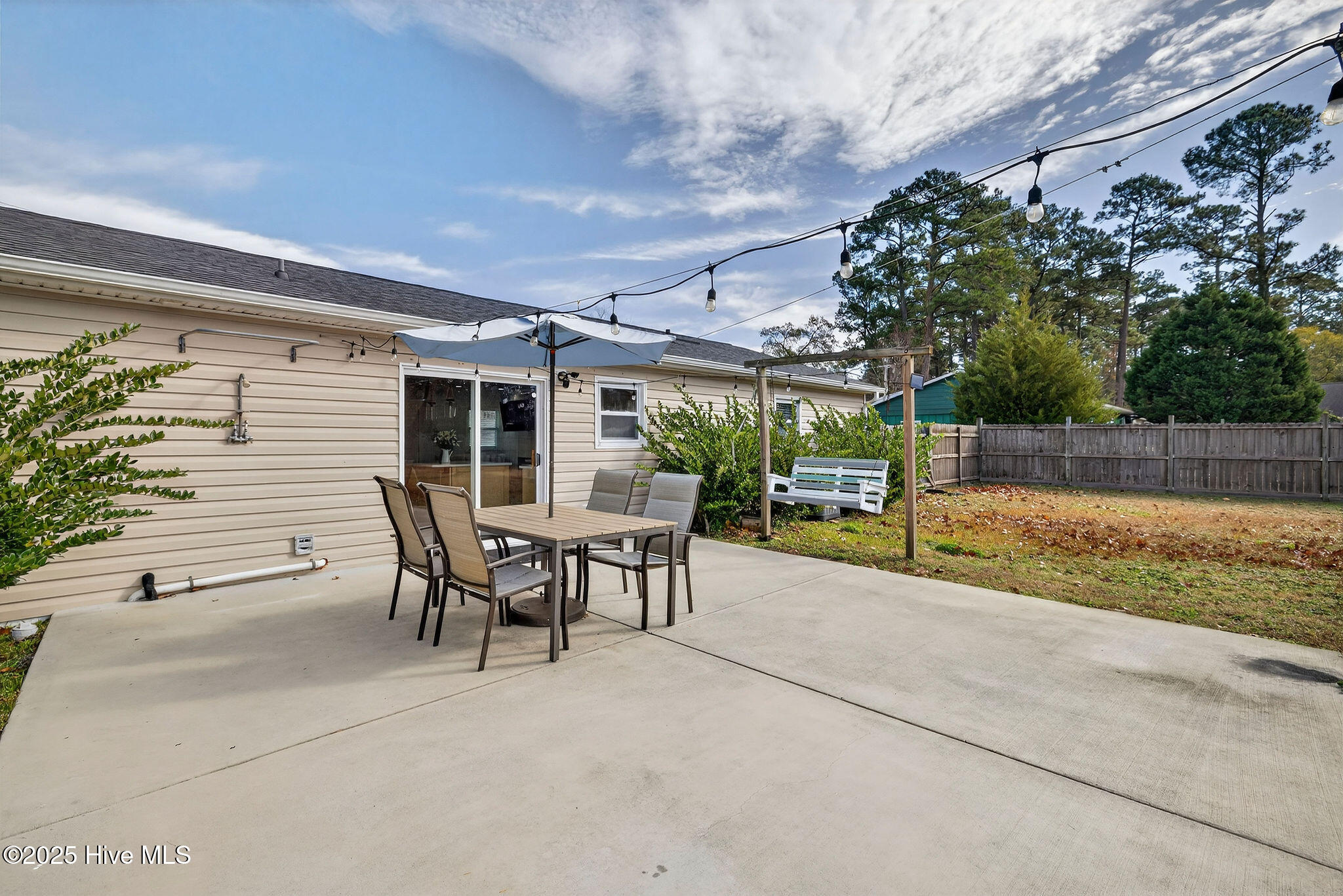 100544240 | Photo 29