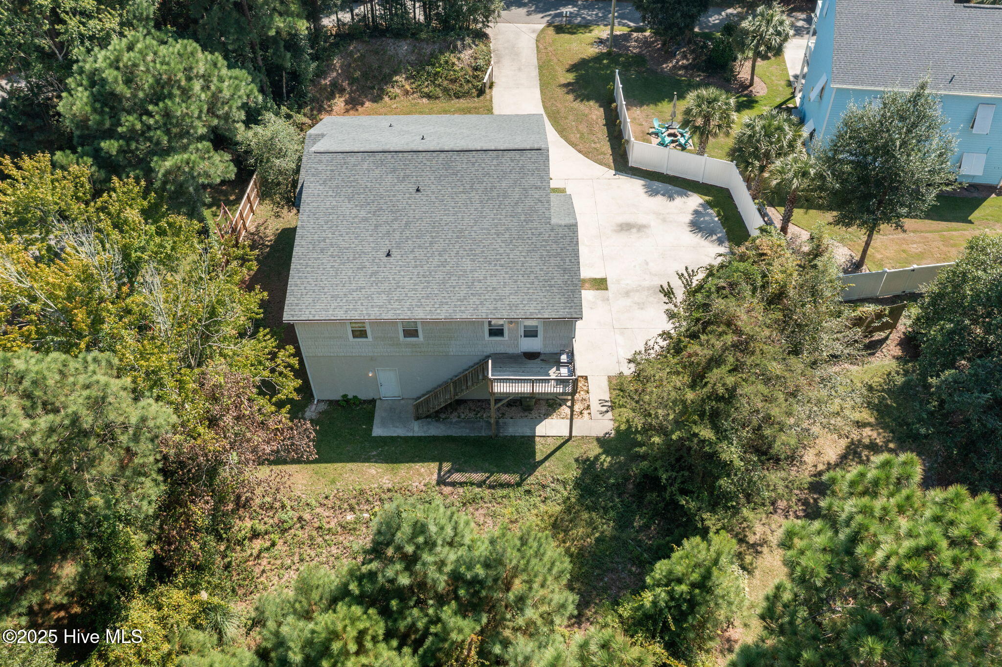 100530656 | Photo 45