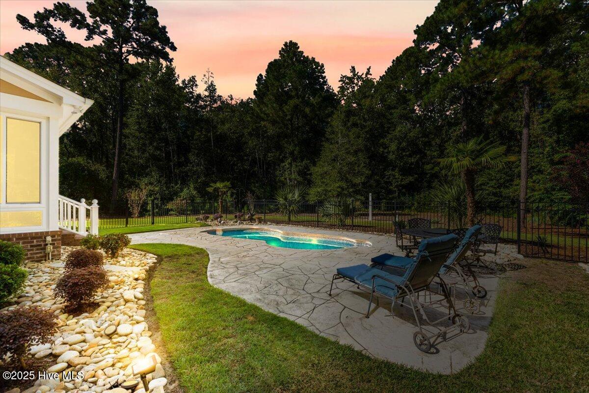 100530604 | Photo 10