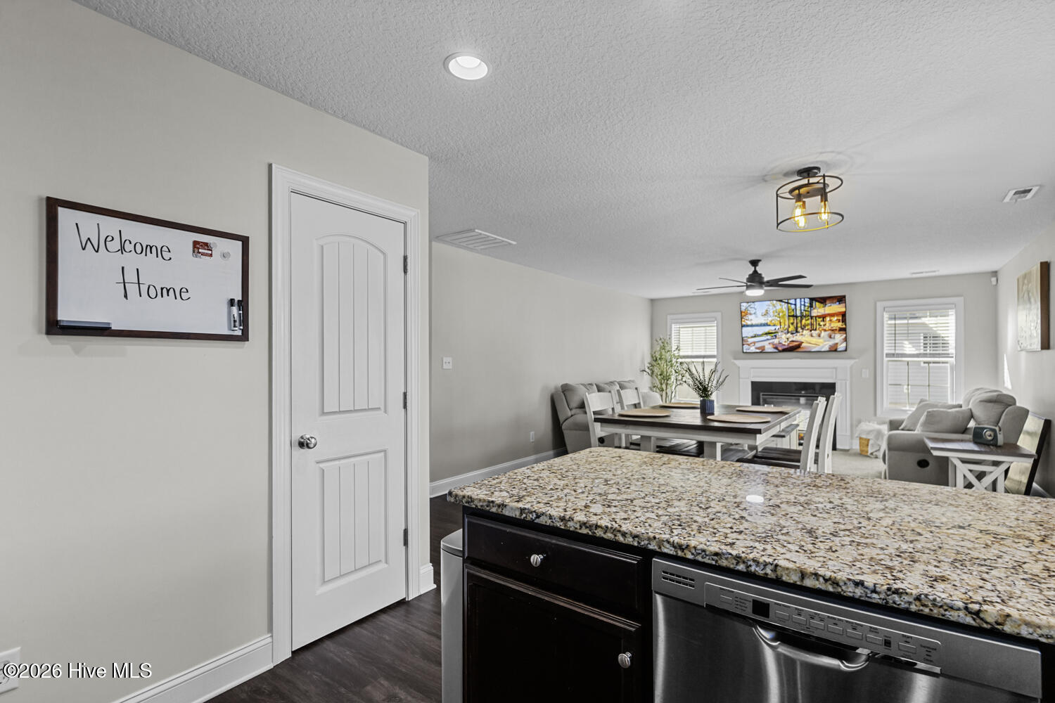 100552238 | Photo 20