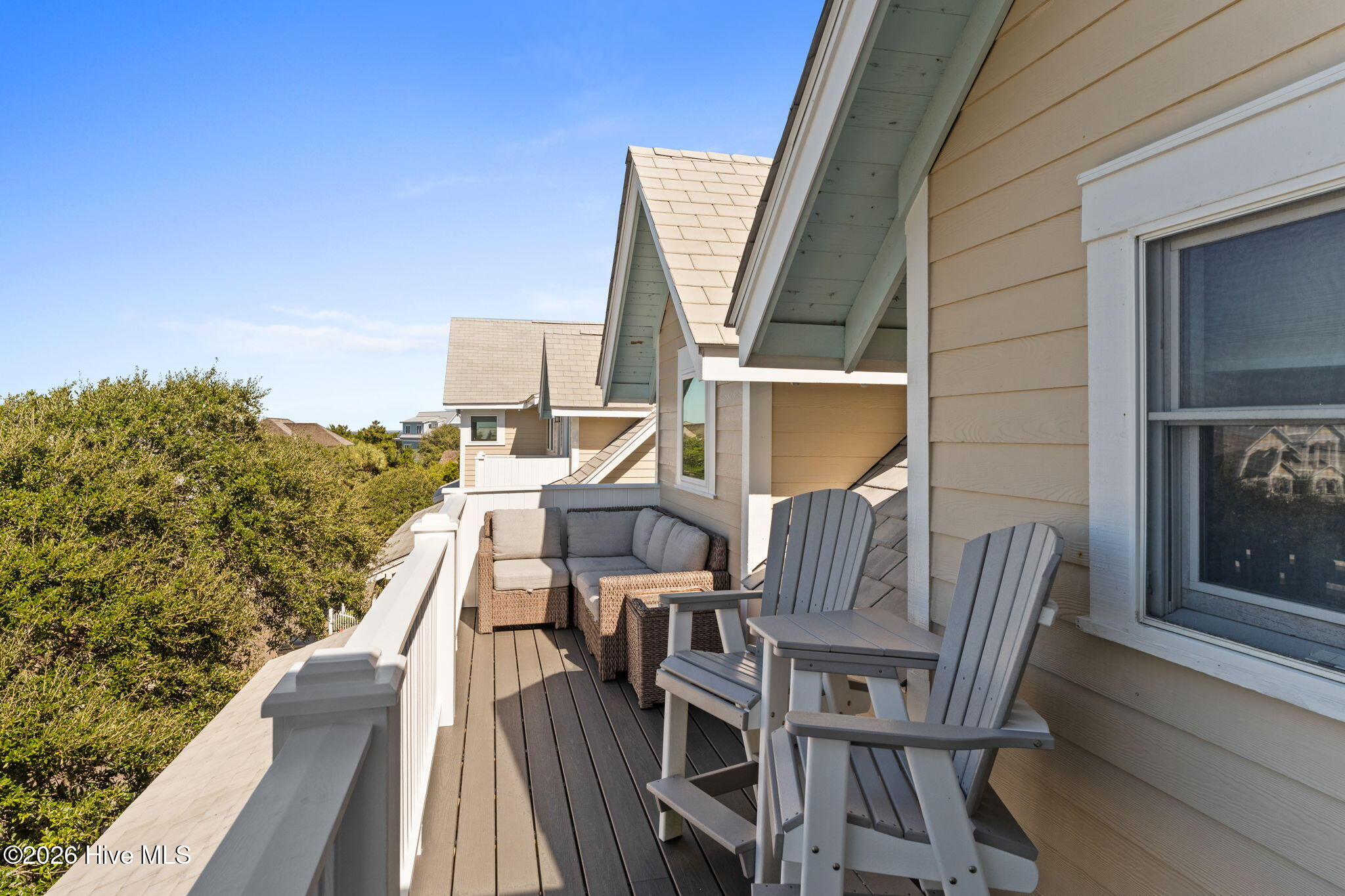 100550186 | Photo 23