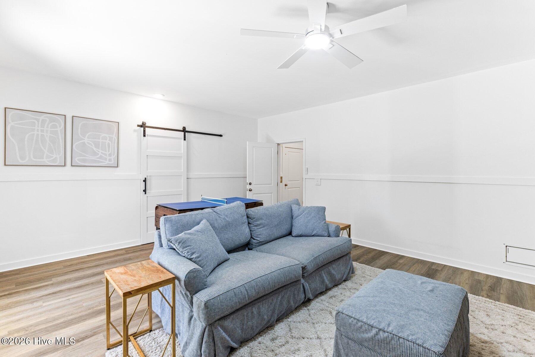 100547333 | Photo 43