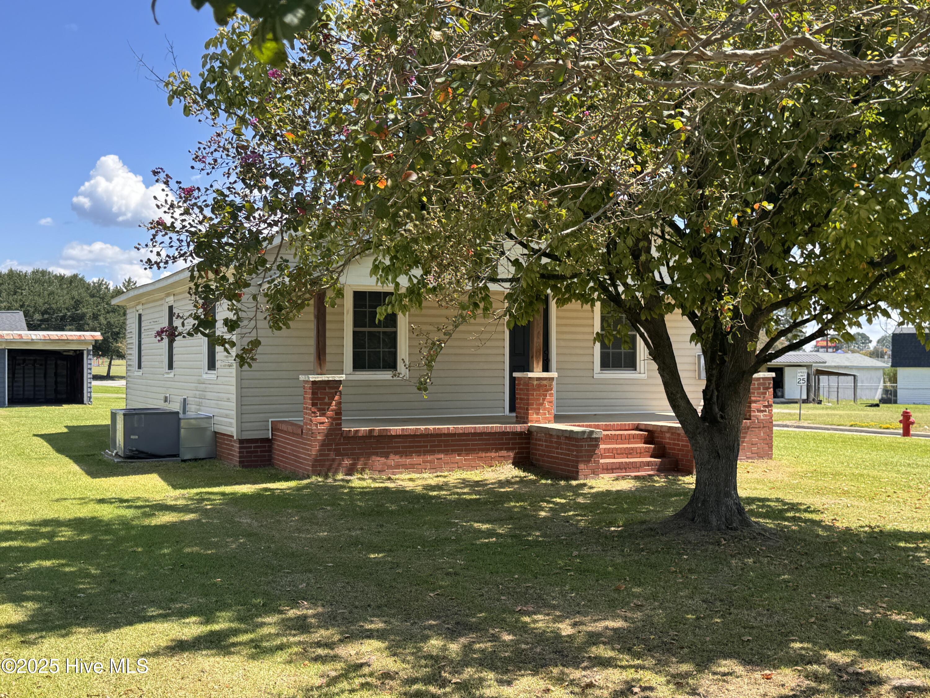 Homes for sale in Williamston, NC | 107 S Mccaskey Rd, Williamston, NC 27892 | MLS# 100527435