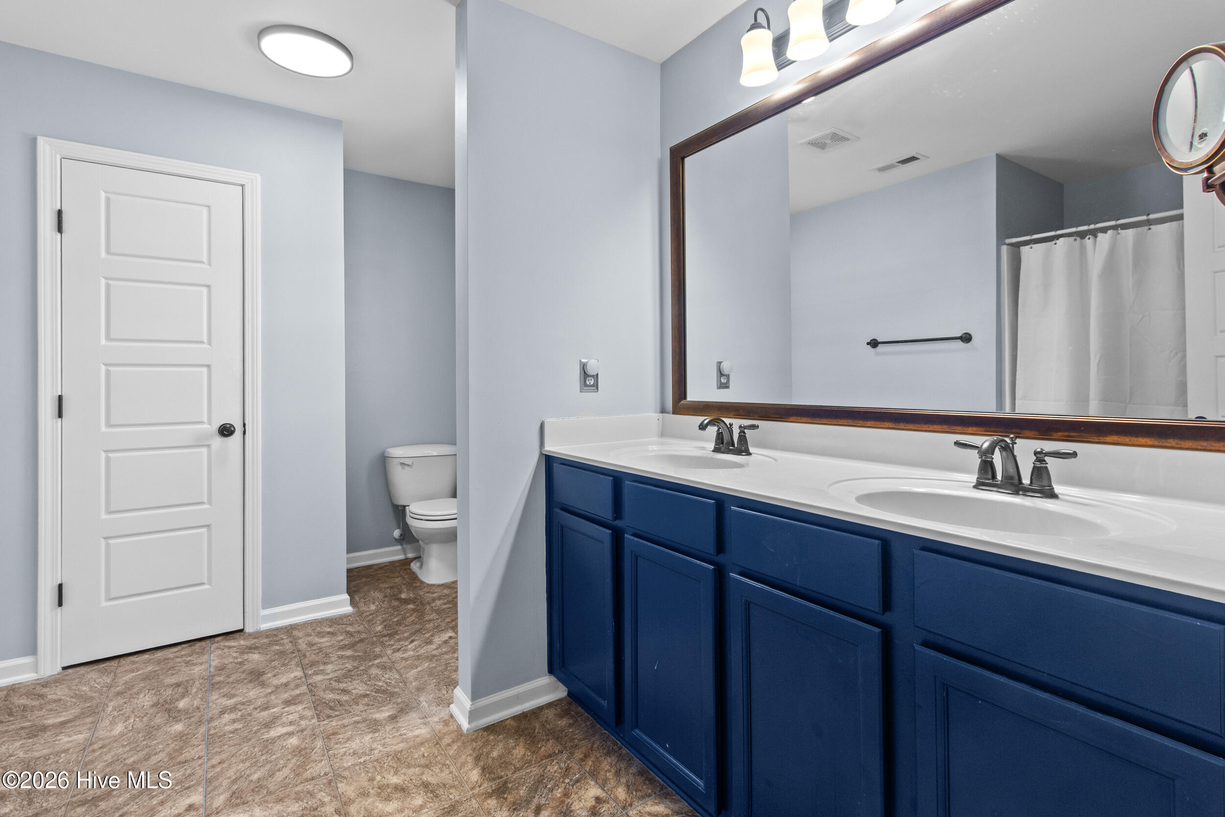 100554579 | Photo 24