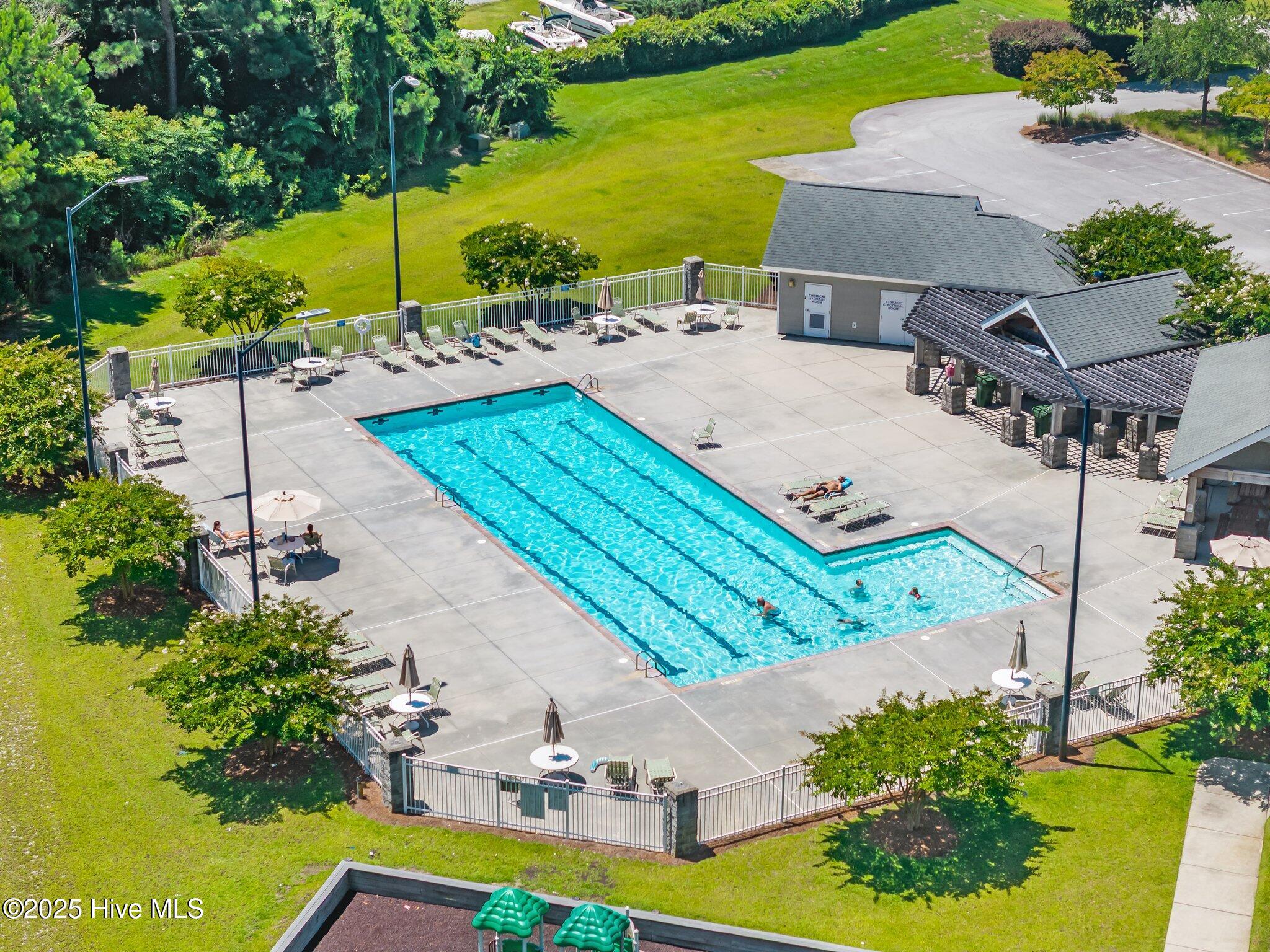 100518510 | Photo 68