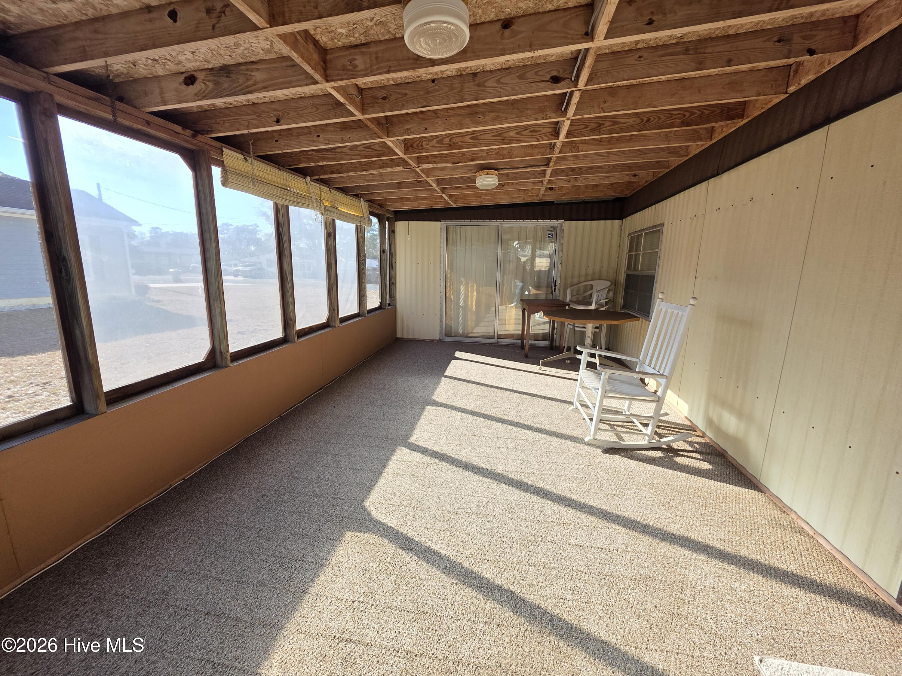 100552859 | Photo 20