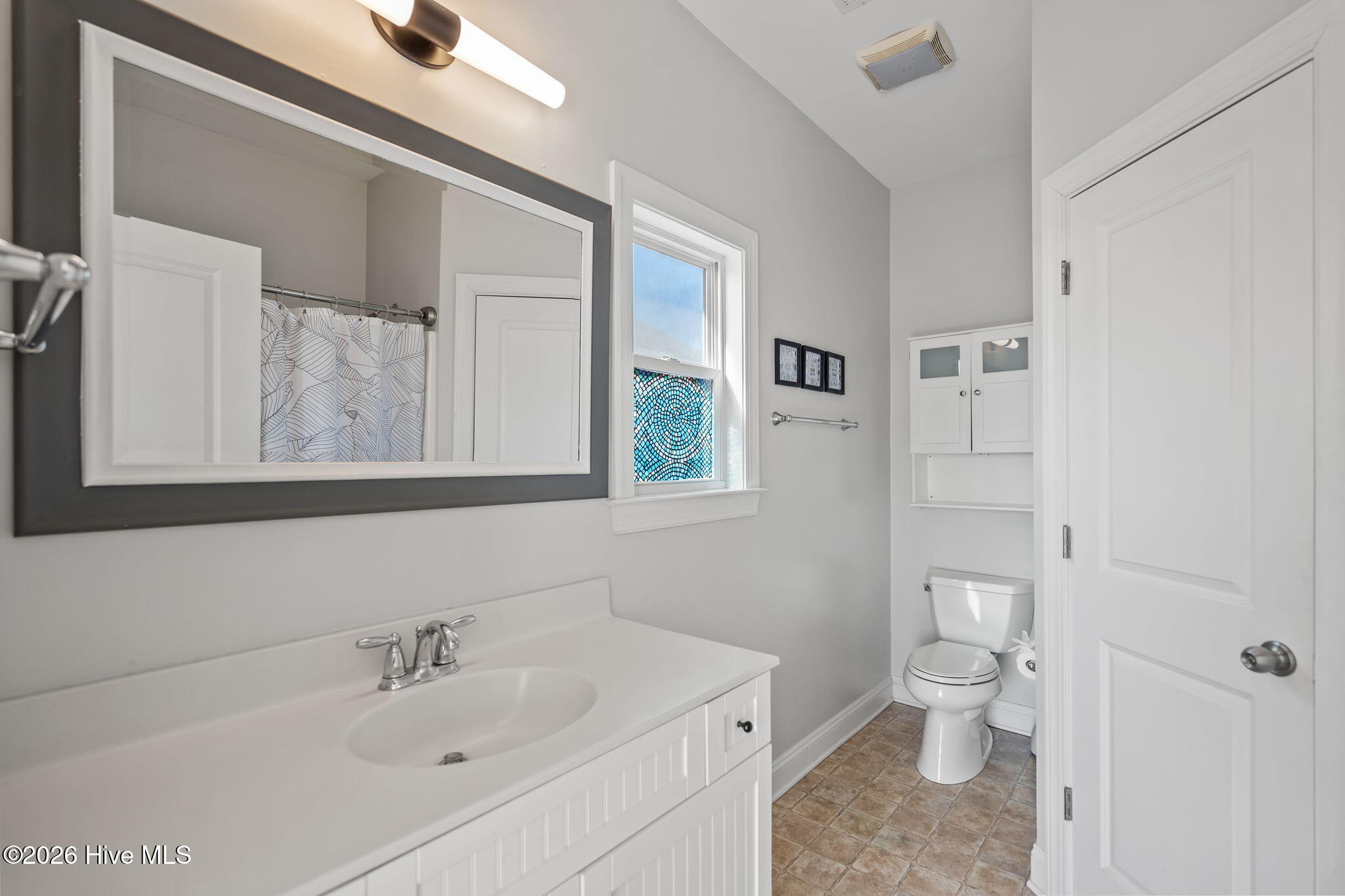 100560488 | Photo 22