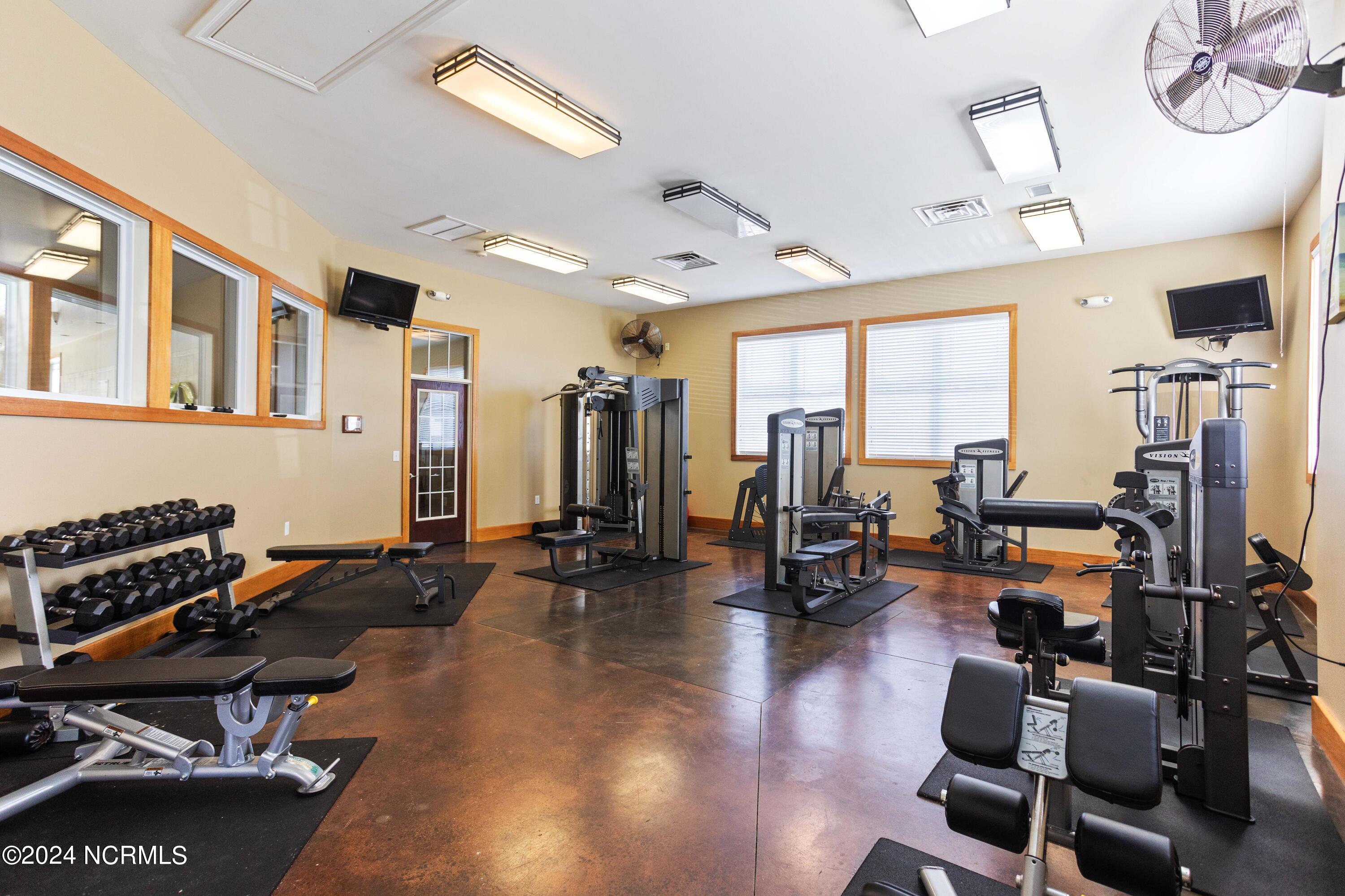 100520101 | Photo 35