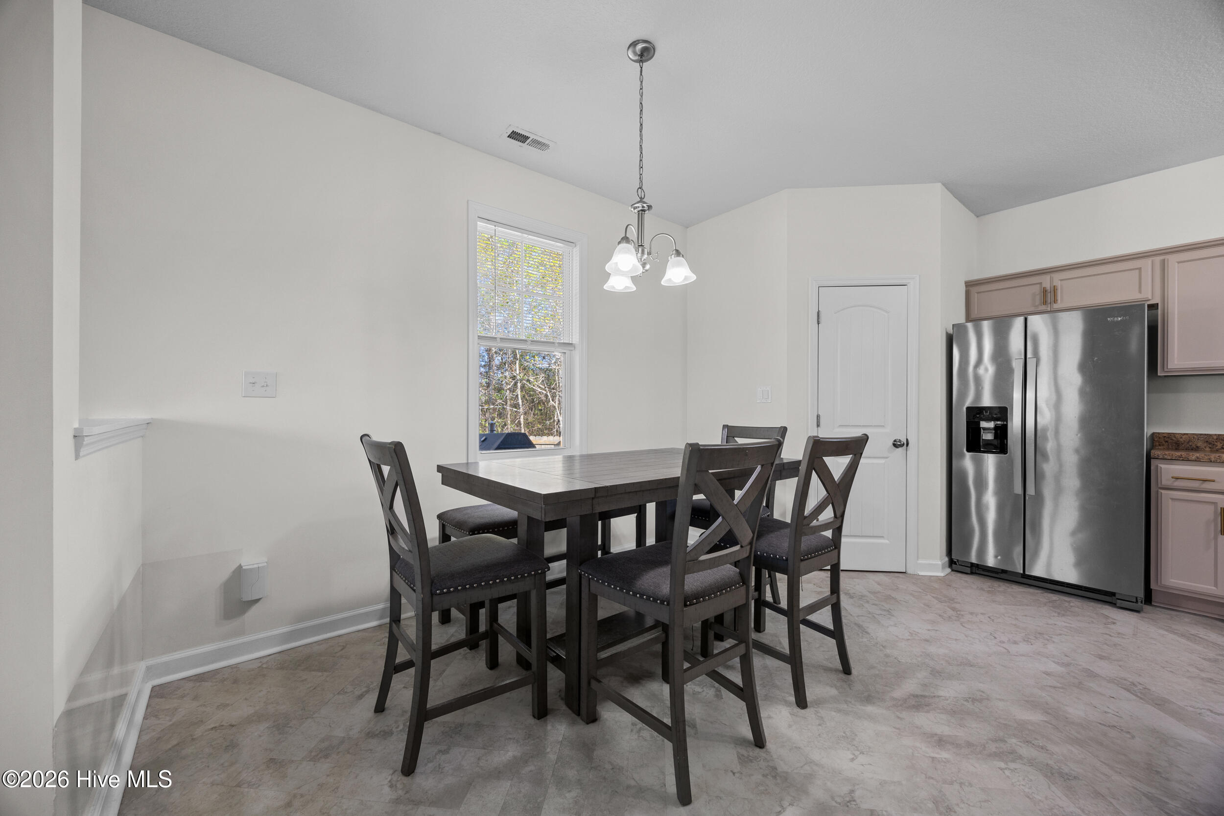 100566165 | Photo 14