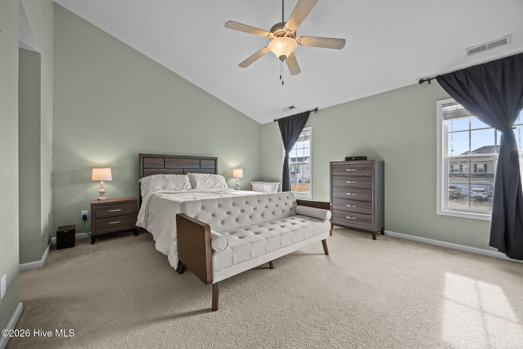 100550928 | Photo 17