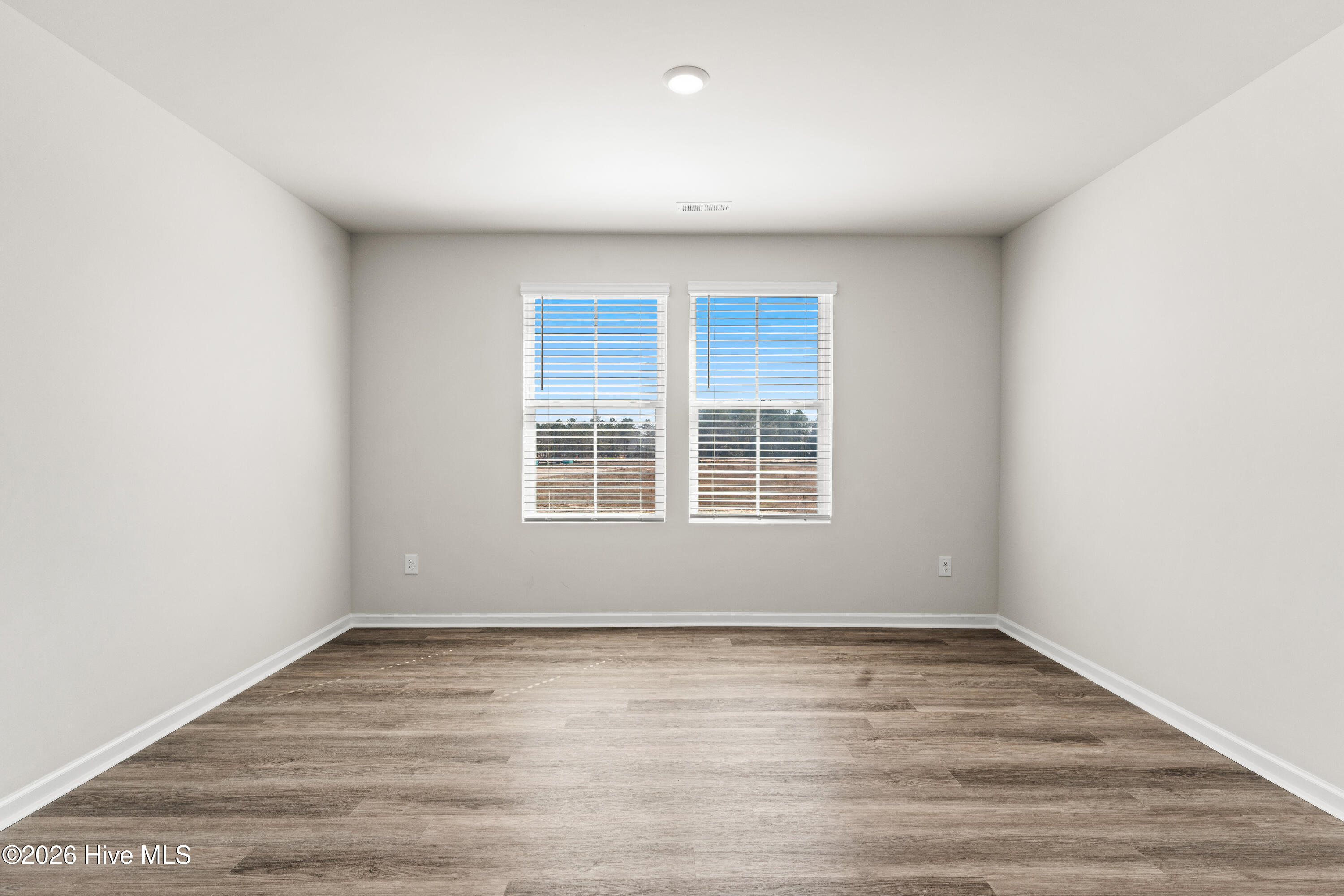 100538604 | Photo 25