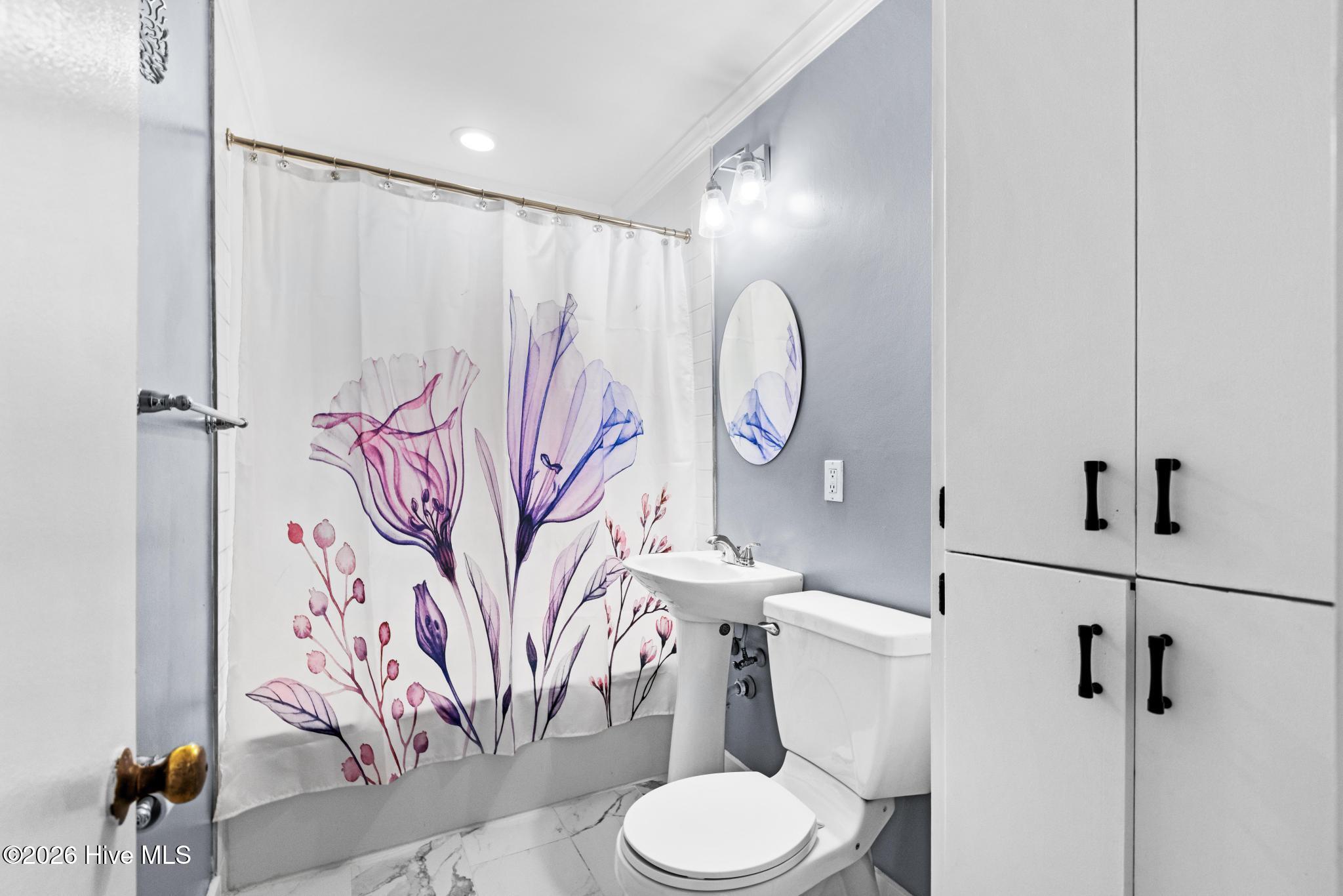 100560797 | Photo 16