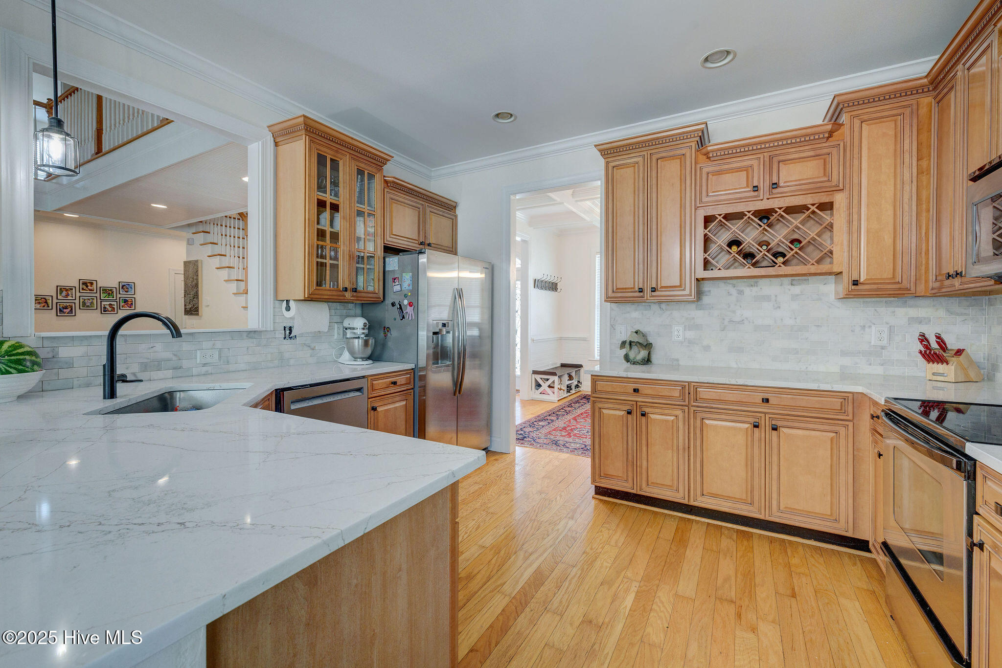 100529617 | Photo 18