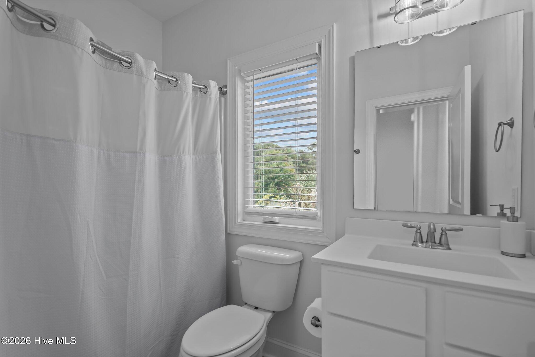 100554587 | Photo 22