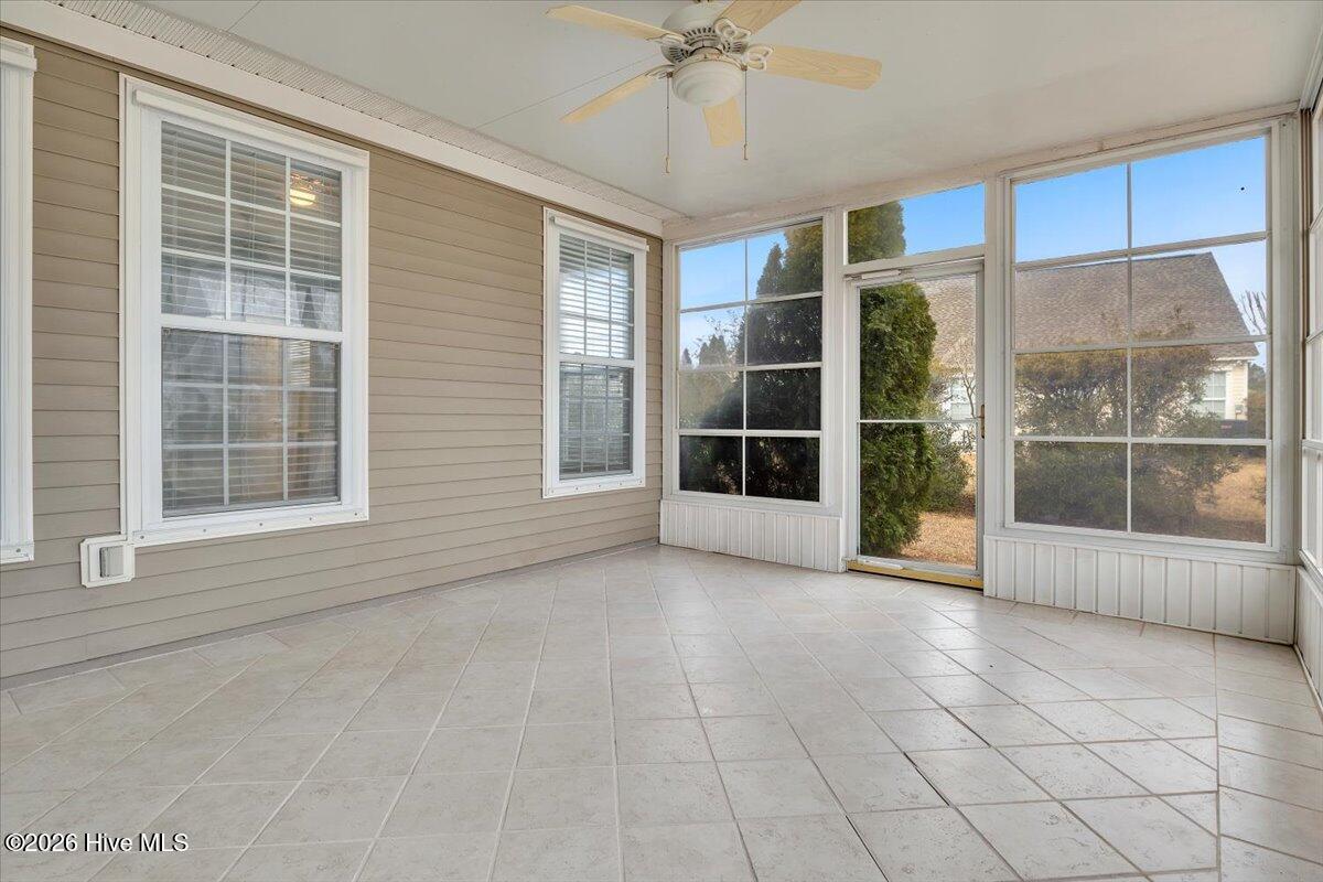 100555948 | Photo 38