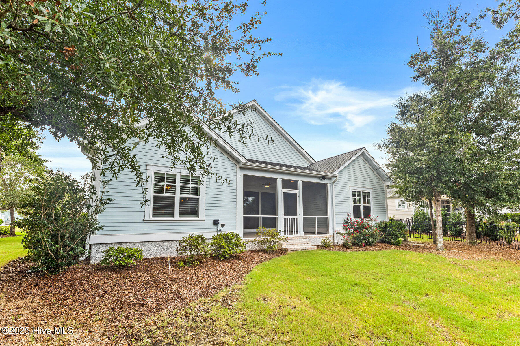 100524924 | Photo 40