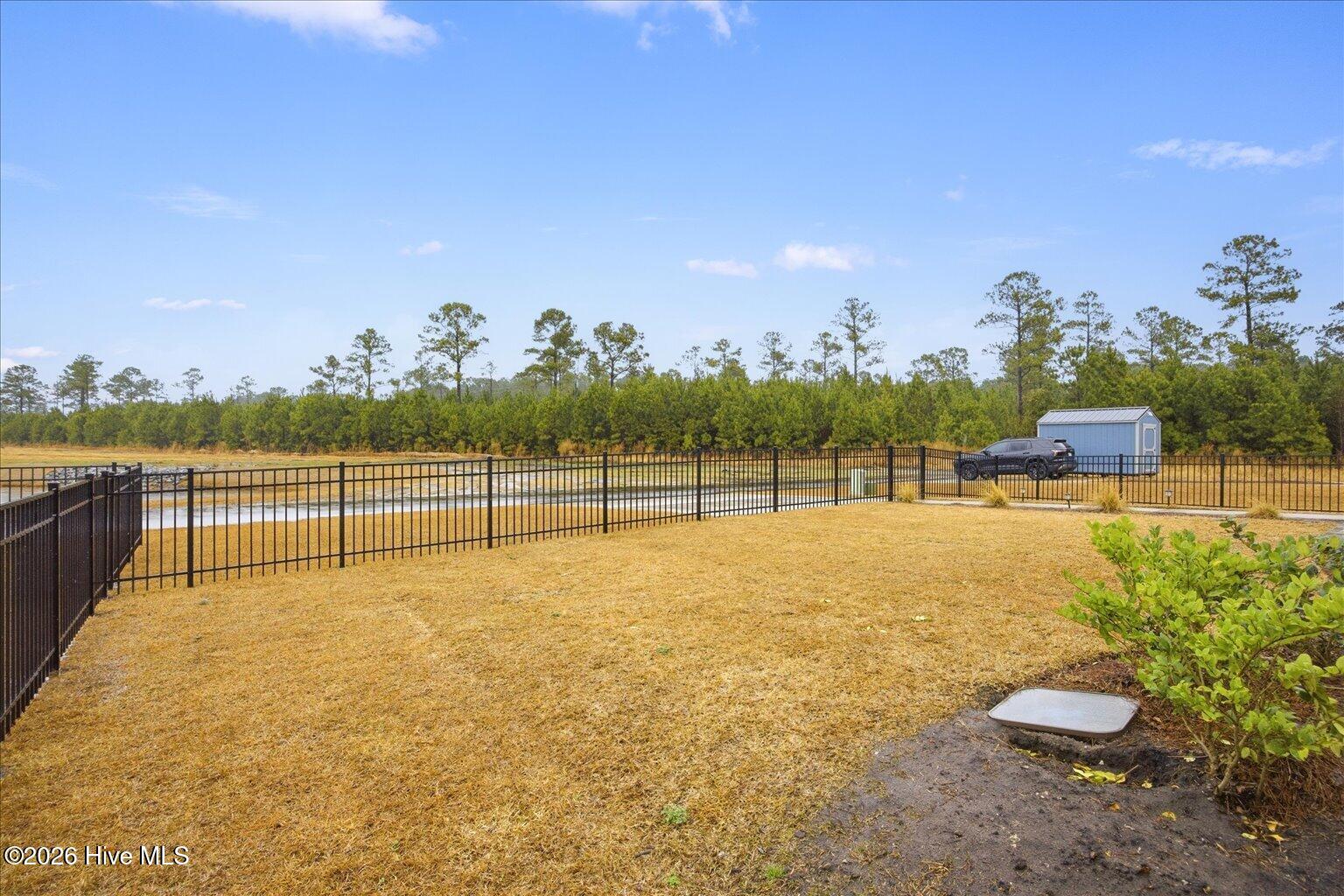 100557275 | Photo 23