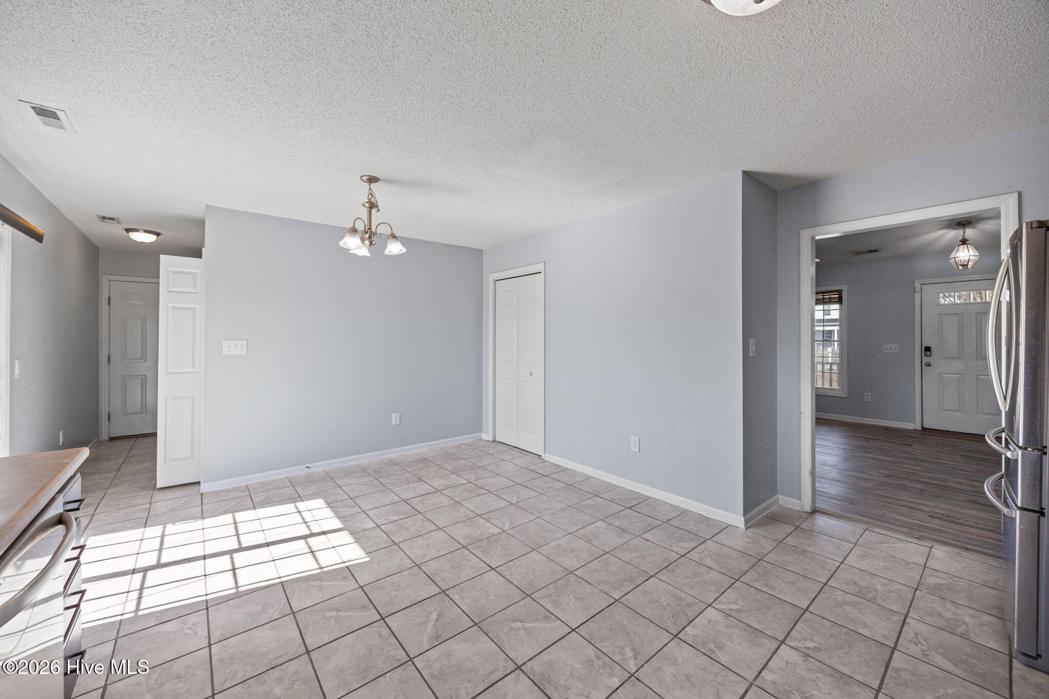 100557528 | Photo 18