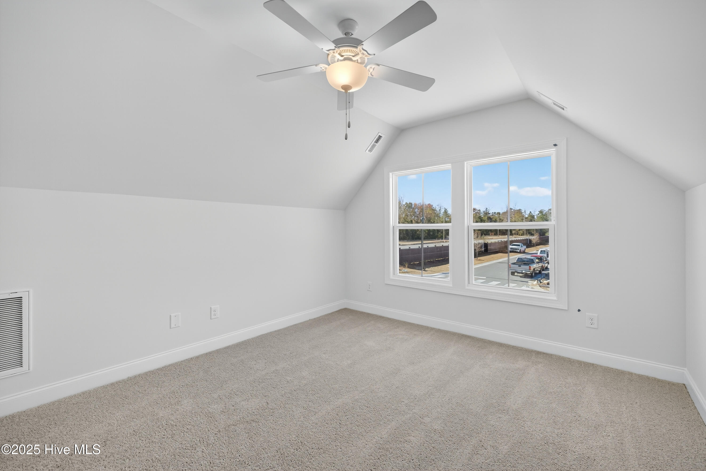 100544174 | Photo 41