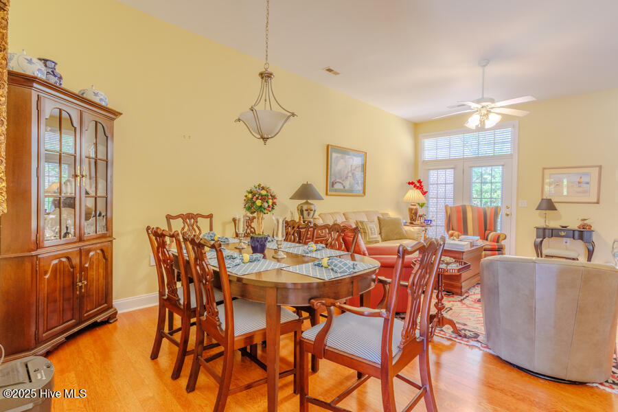 100533866 | Photo 19