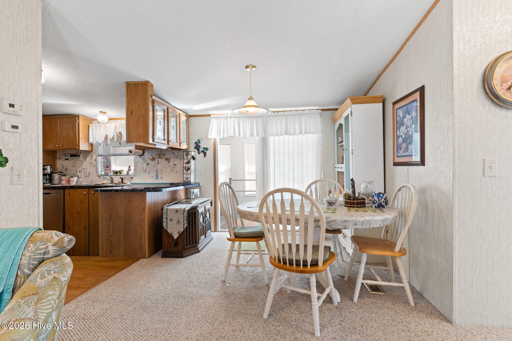 100556527 | Photo 16