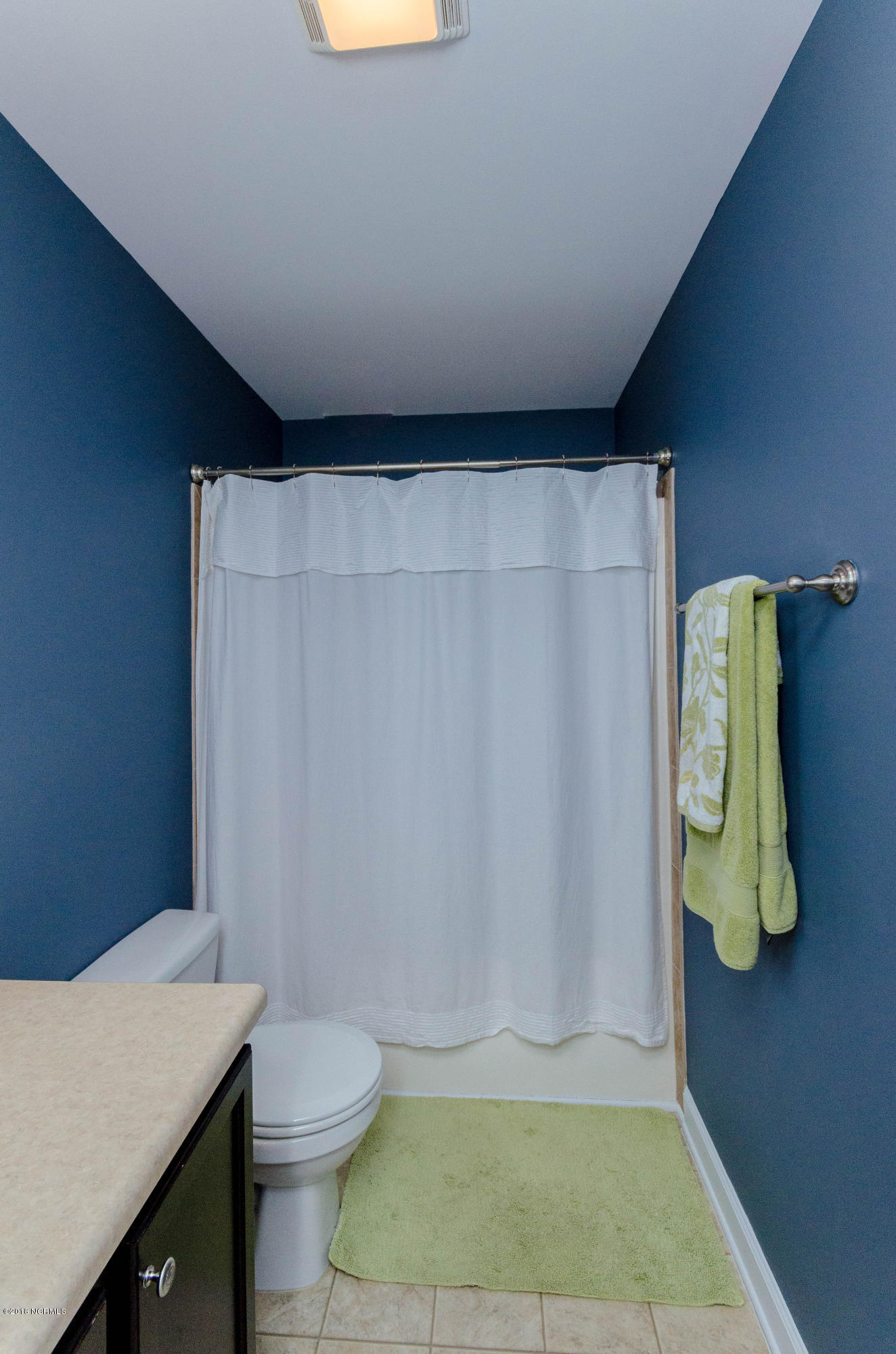 100553700 | Photo 32