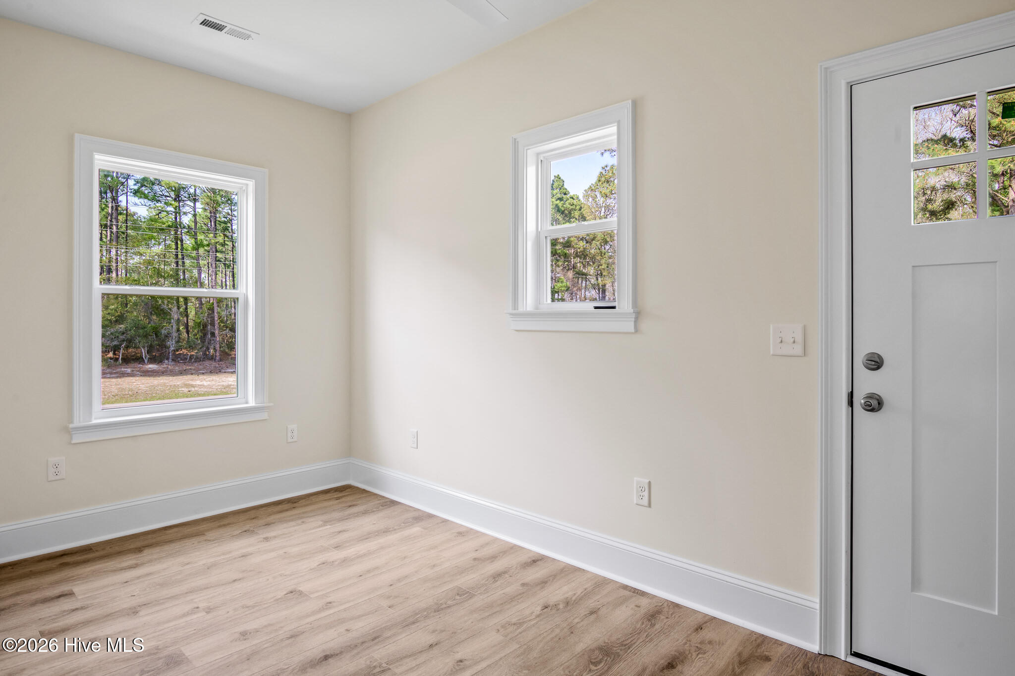 100517039 | Photo 38