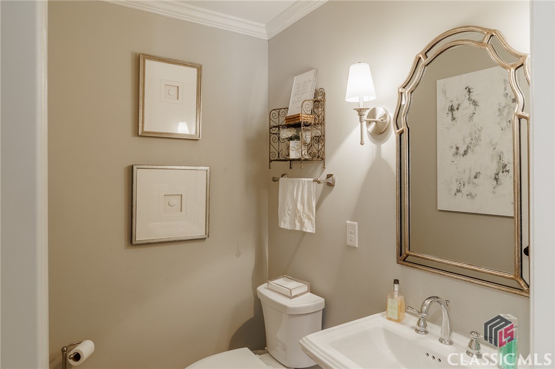 1060 Woodhollow Lane