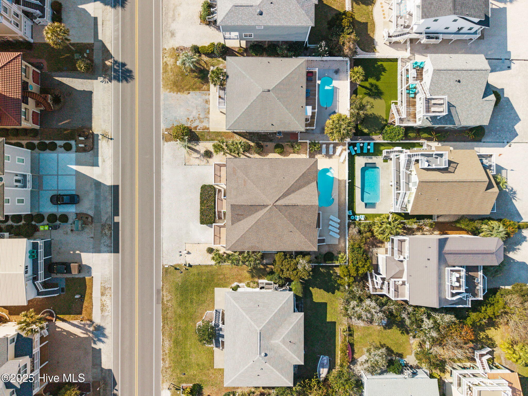 100541677 | Photo 64