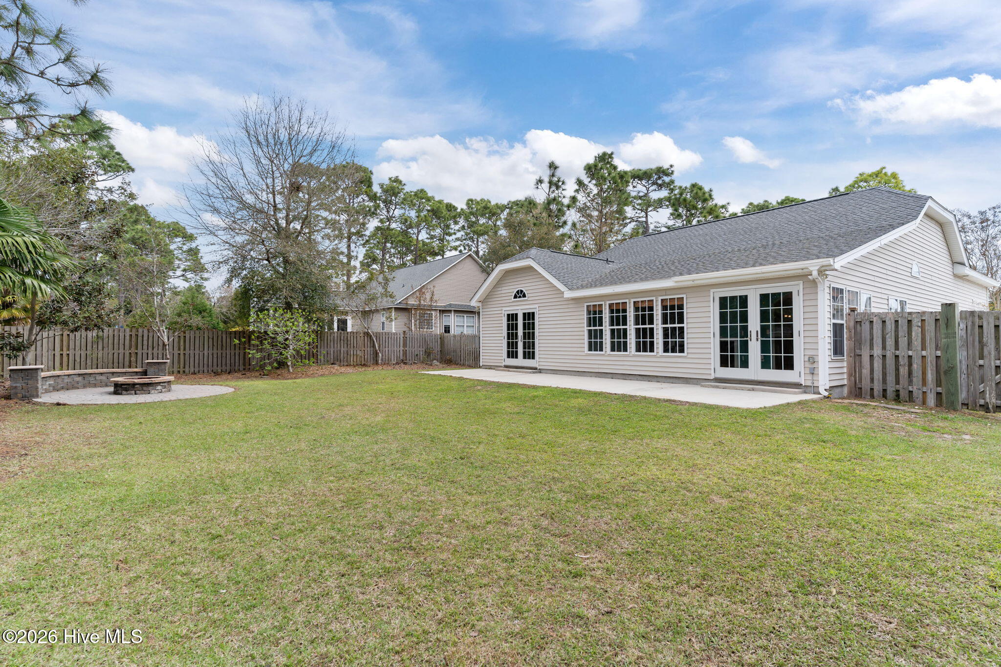 100563070 | Photo 42