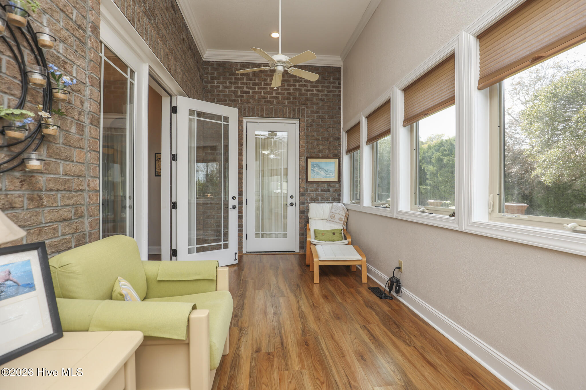 100564942 | Photo 109